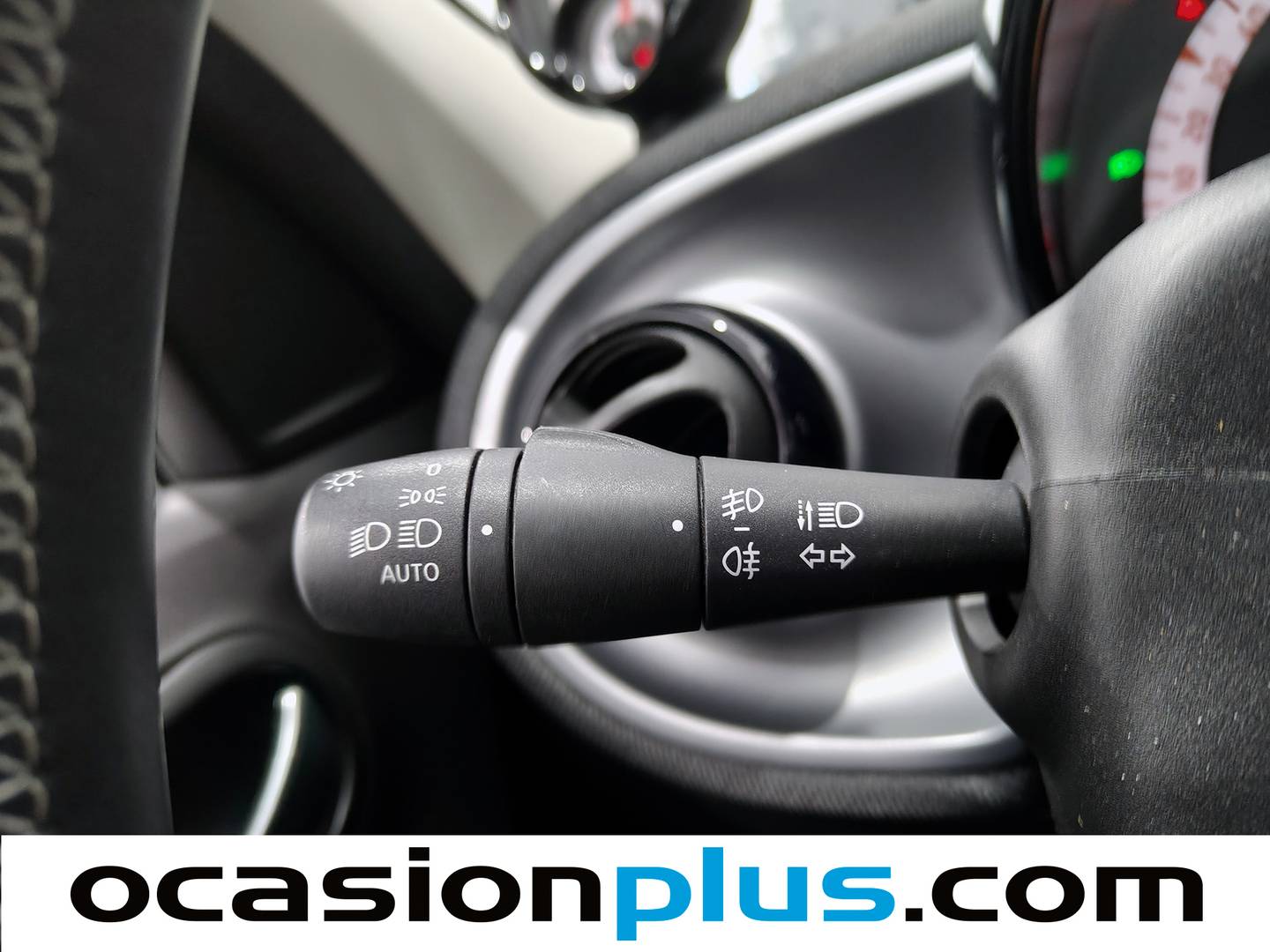Equipamiento del Smart forfour Smart ForFour 66 S&S (90 CV)