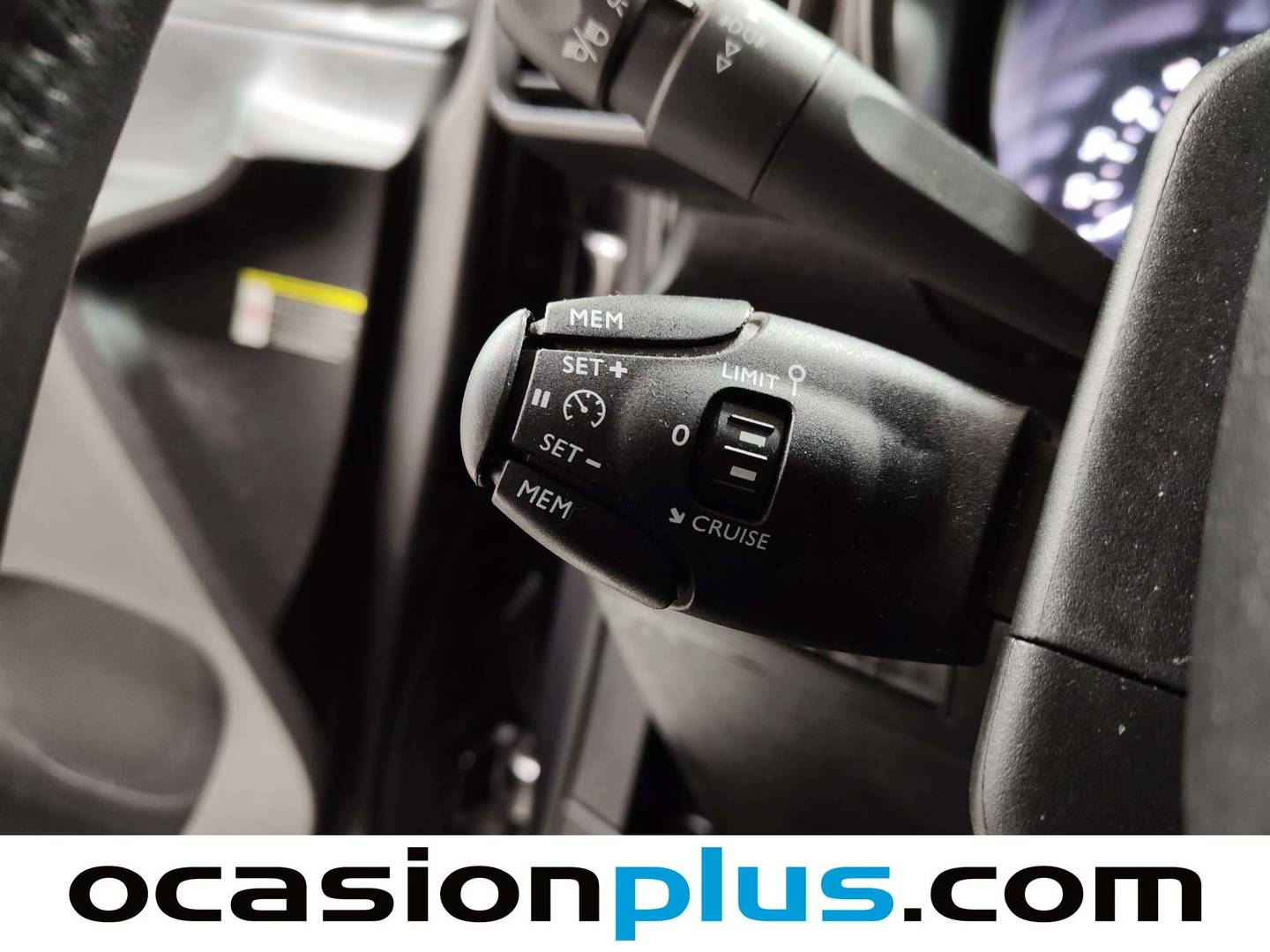 Equipamiento del Citroën Berlingo Citroen Berlingo PureTech 110 S&S Talla M Feel (110 CV)