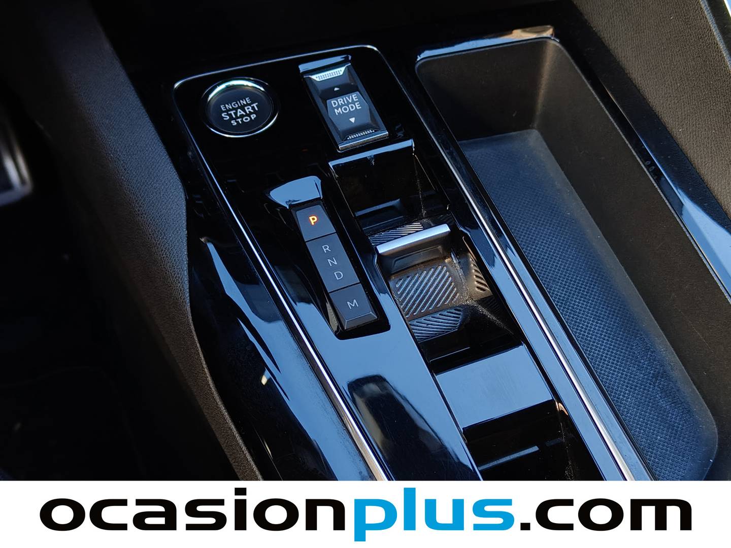 Foto Peugeot 3008 Peugeot 3008 PureTech 130 S&S GT EAT8 (130 CV)