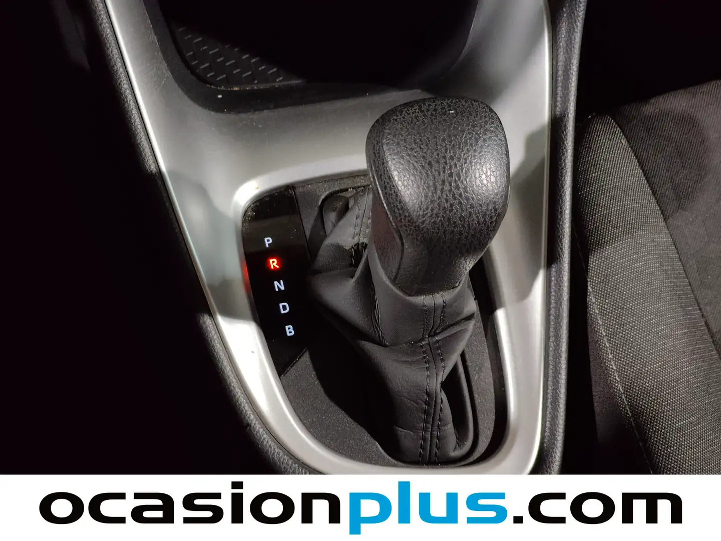 Foto Toyota Yaris Toyota Yaris 120H Business Plus (116 CV)