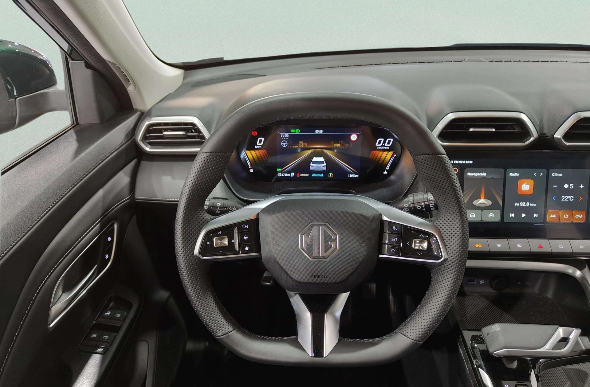 MG ZS 1.5 Hybrid+ Luxury - foto 24