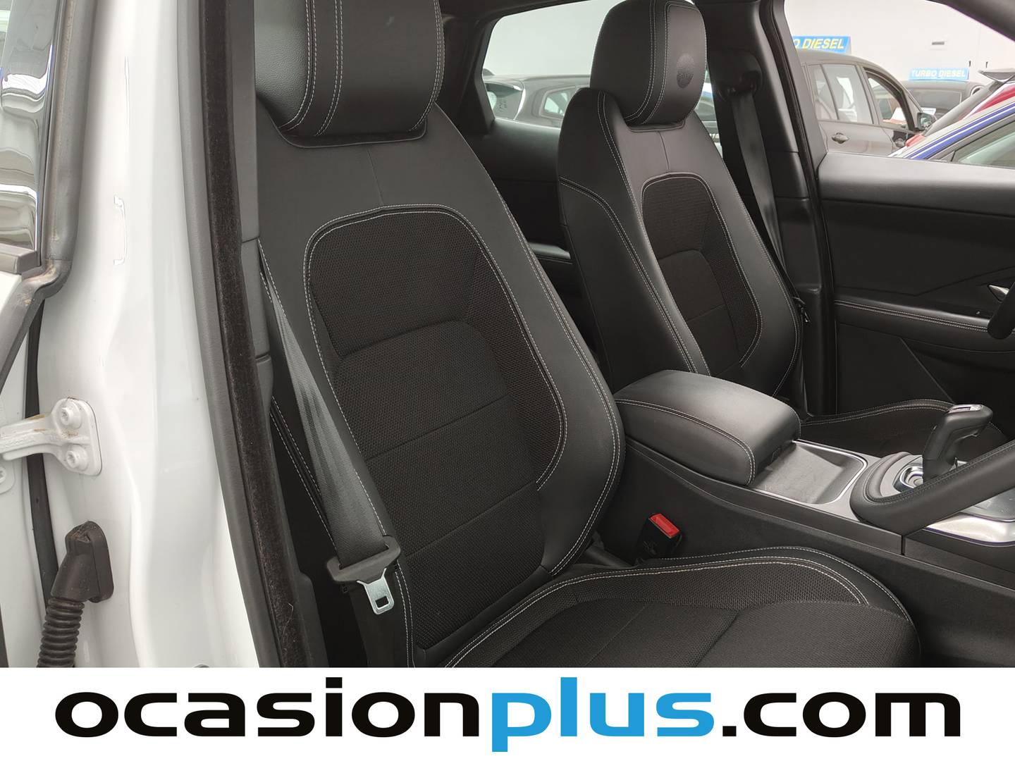 Foto Jaguar E-Pace Jaguar E-PACE 2.0P R-Dynamic 4WD Auto  (200 CV)