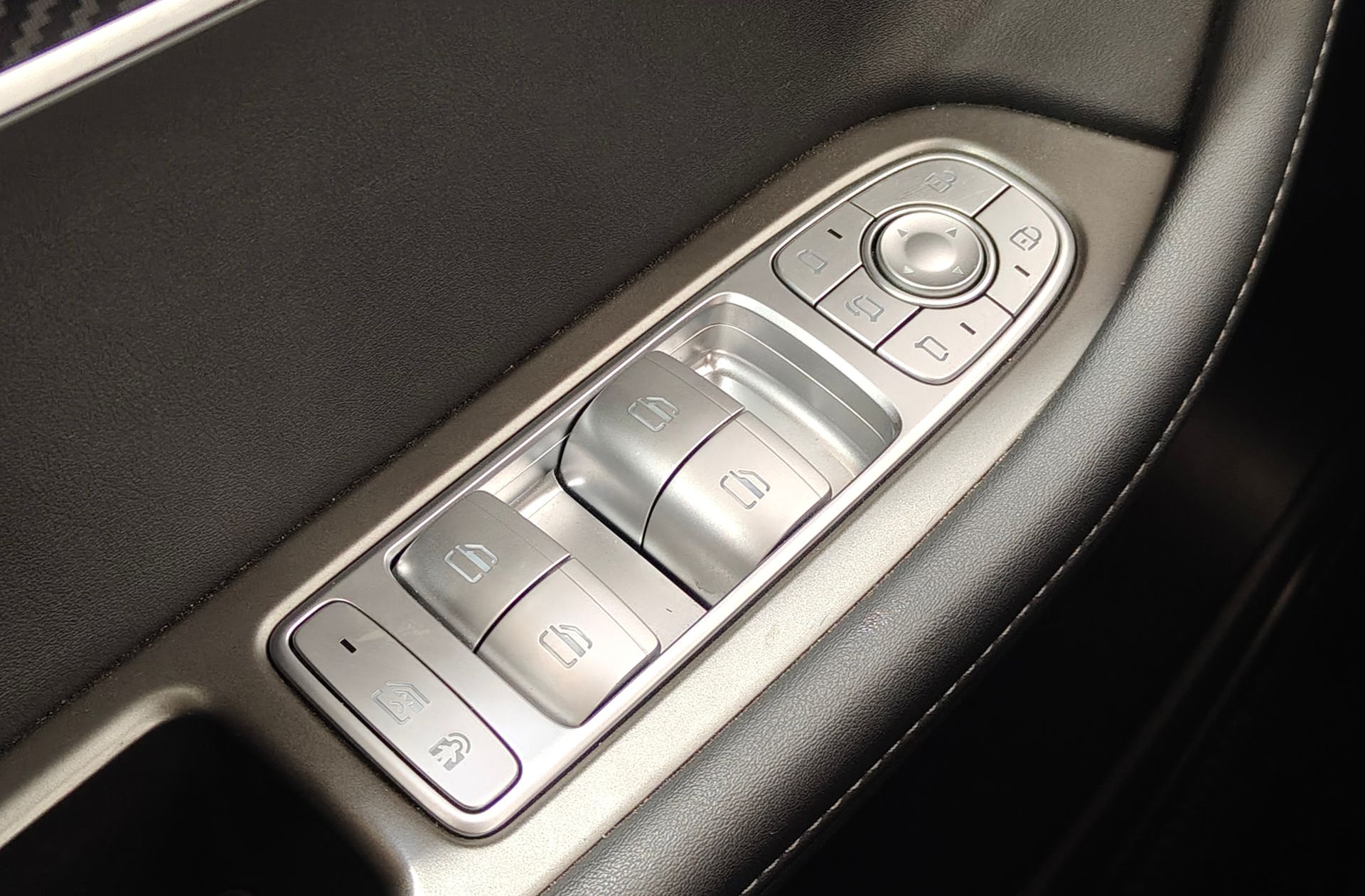 Ebro s700 1.6 T-GDi Luxury 7 DCT - foto 44
