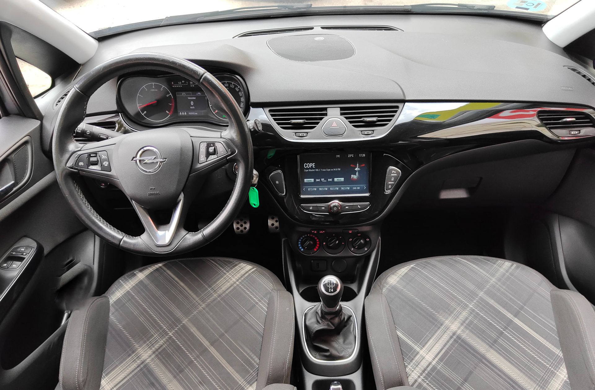 Opel Corsa 1.4 Color Edition - foto 6
