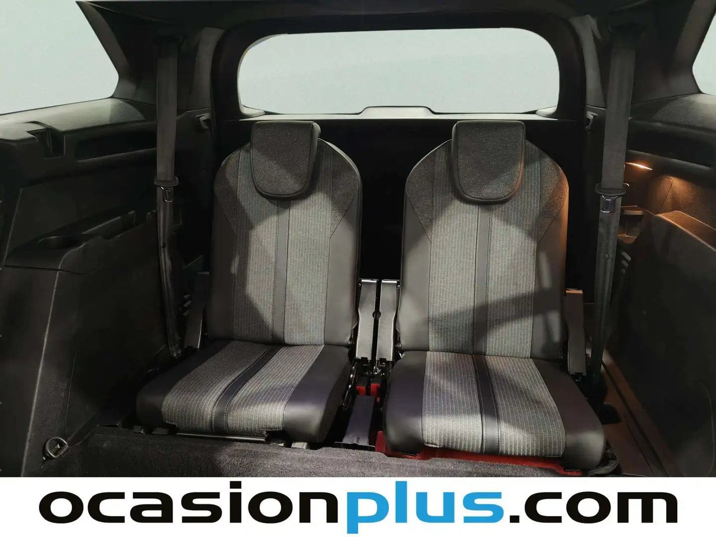 Foto Peugeot 5008 Peugeot 5008 PureTech 130 S&S Allure Pack EAT8 (130 CV)