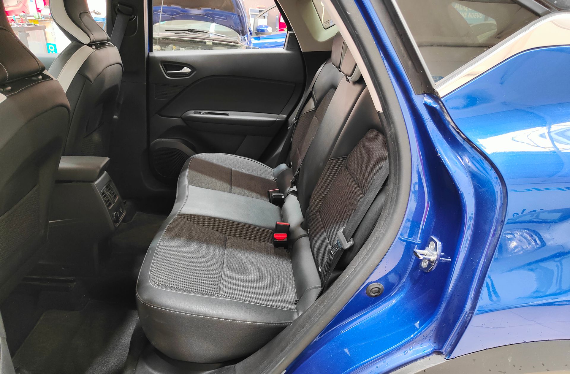 Renault Captur Zen TCe Micro Híbrido EDC GPF - foto 11