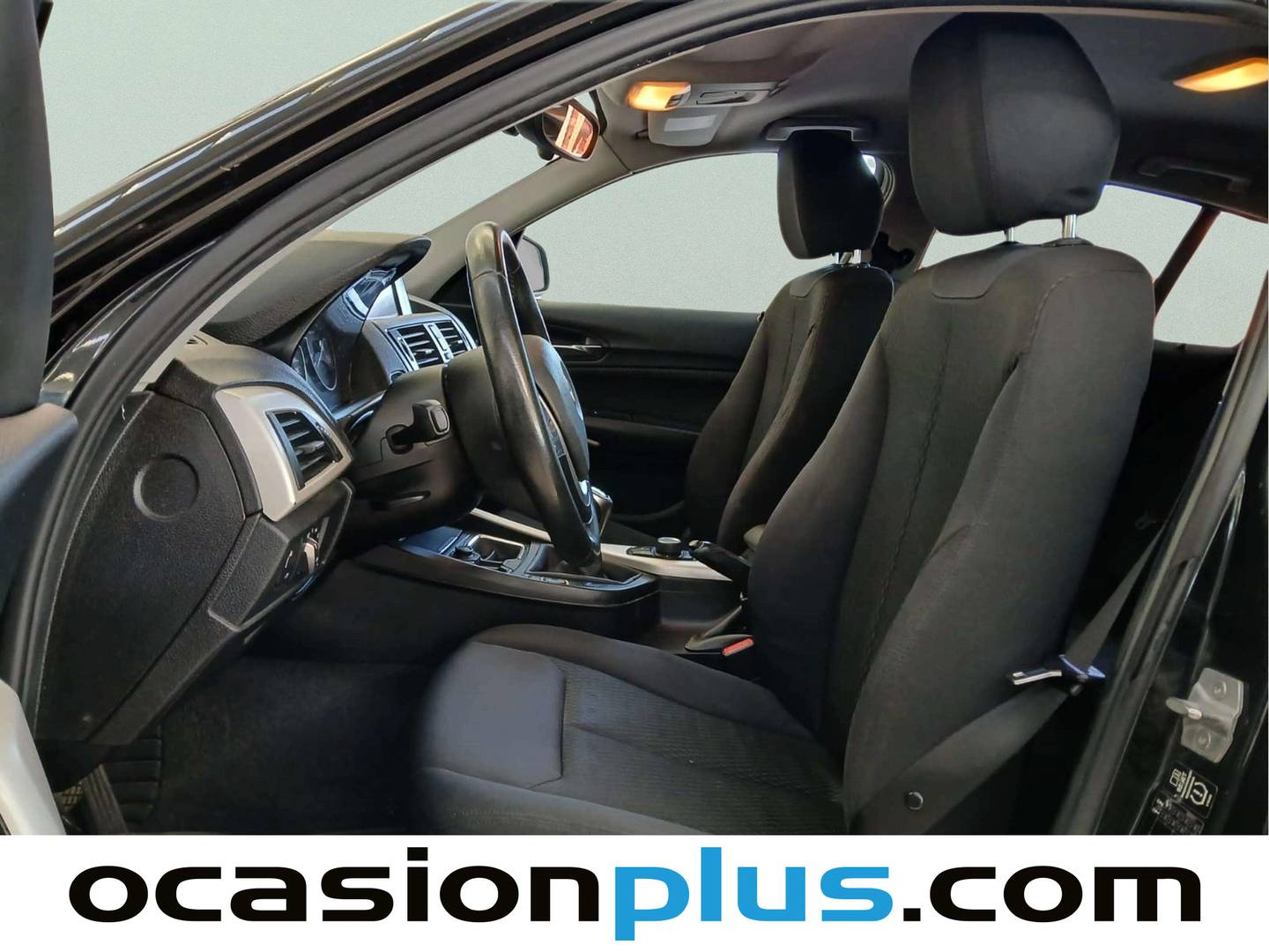 Foto asientos delanteros BMW Serie 1 BMW Serie 1 118d (143 CV)