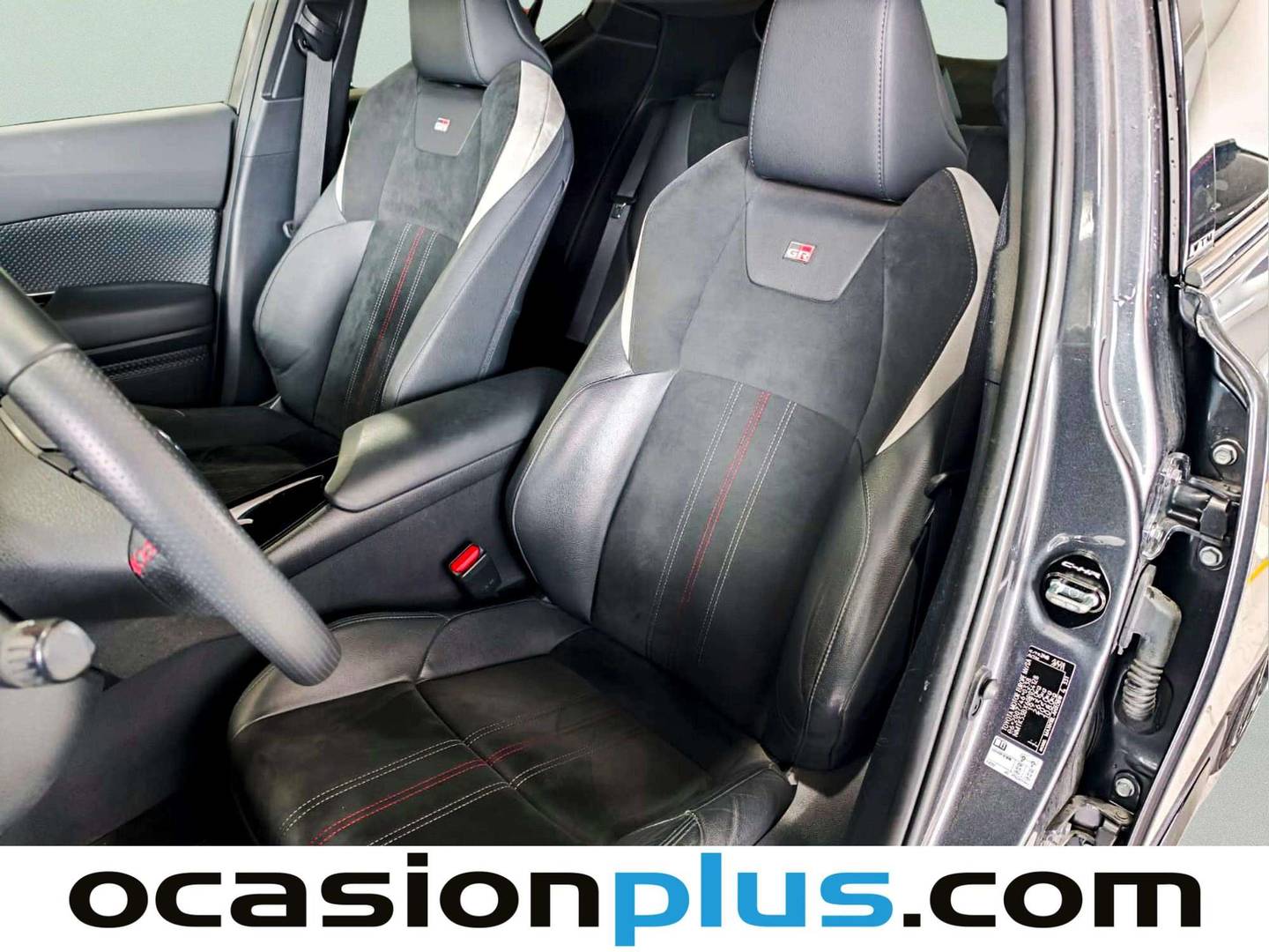 Foto asientos delanteros Toyota C-HR Toyota C-HR 180H GR Sport  (184 CV)