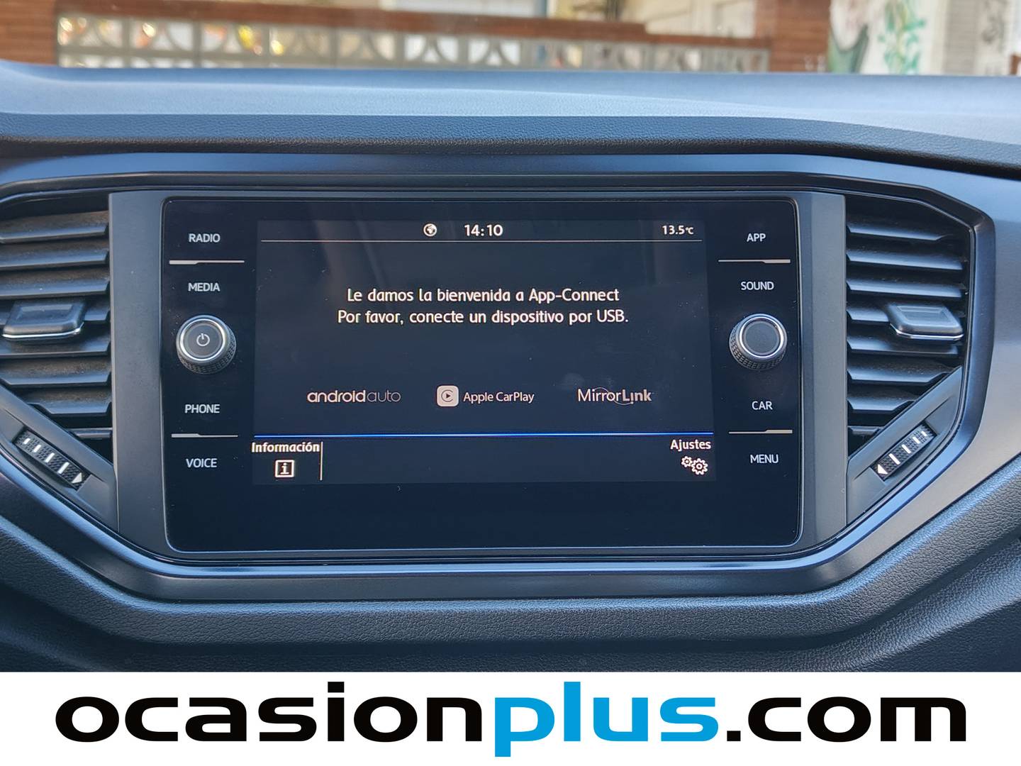 Foto Volkswagen T-Roc Volkswagen T-Roc Edition 1.0 TSI (115 CV) Pack R-Line