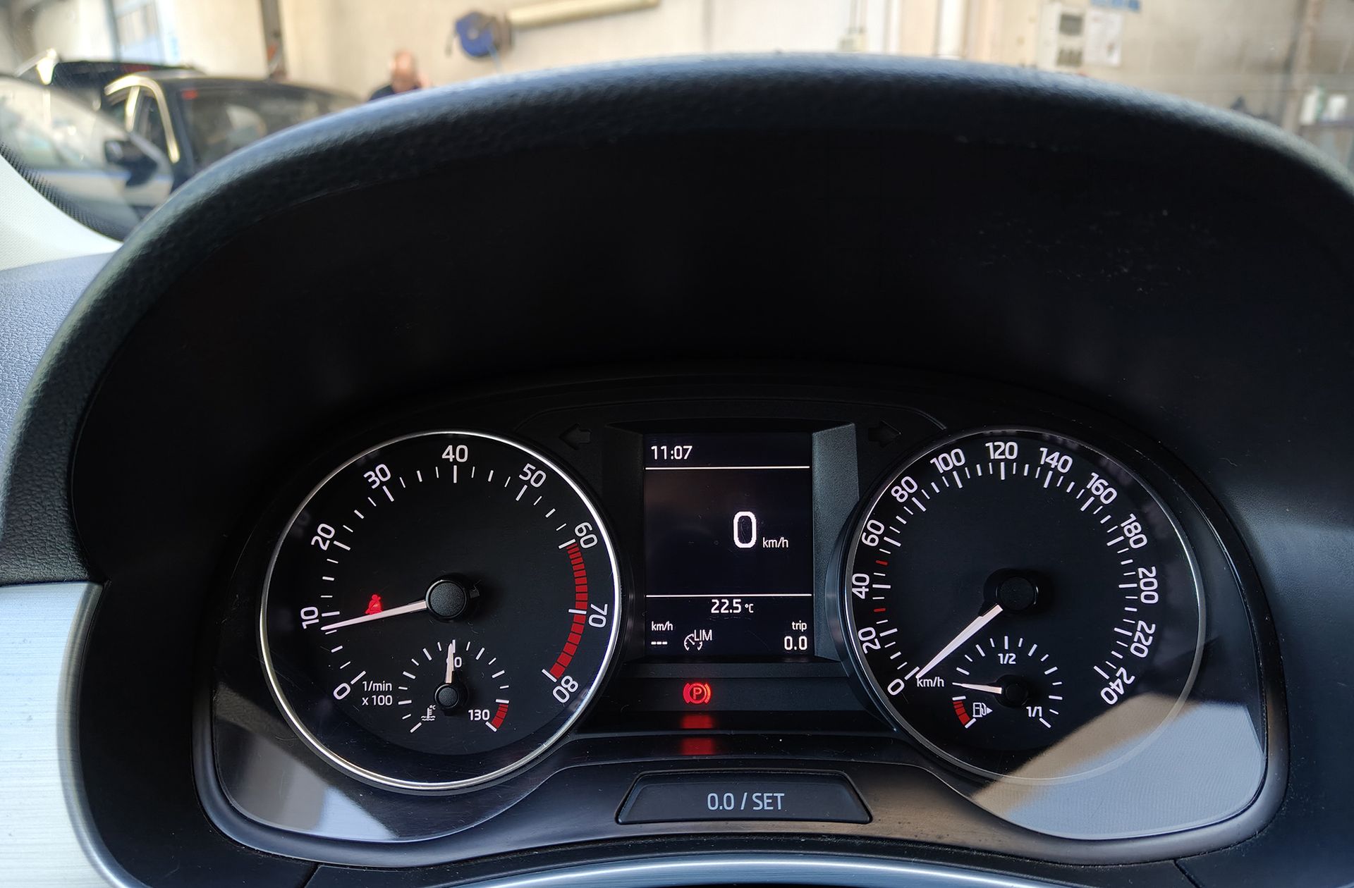 Škoda Fabia 1.0 MPI Business - foto 25
