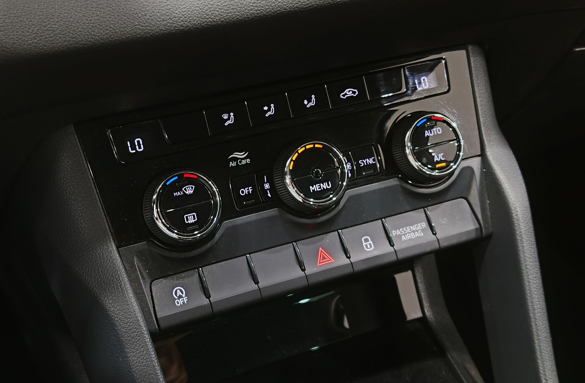 Škoda Karoq 1.0 TSI Ambition - foto 29