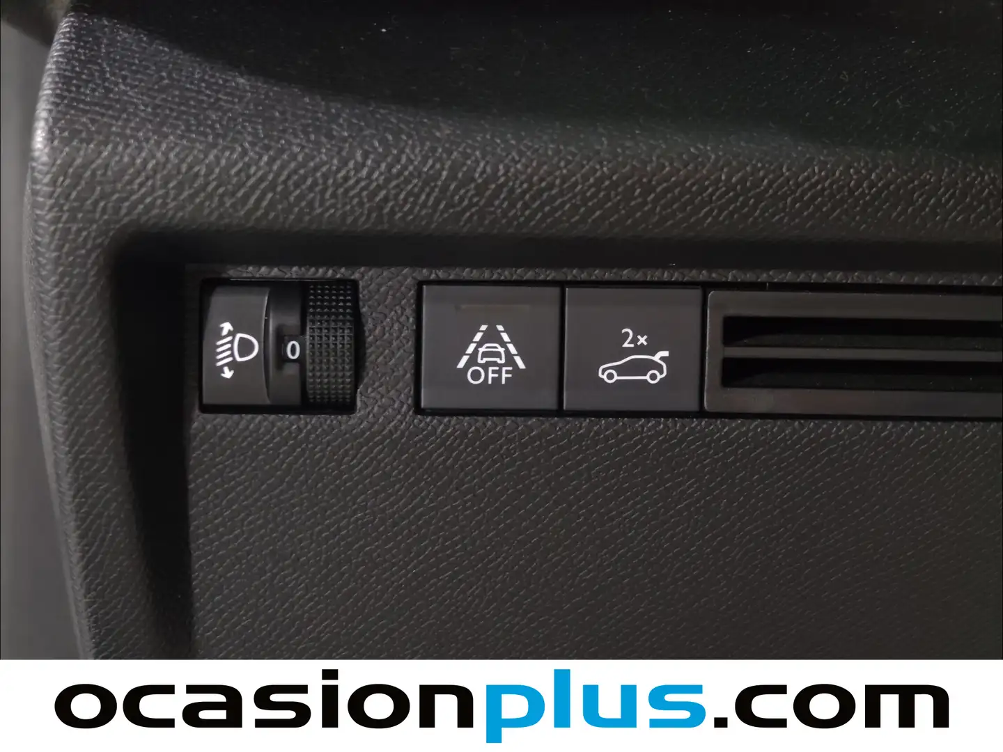 Foto Citroën C4 X Citroen C4 X PureTech 100 S&S 6v You (102 CV)