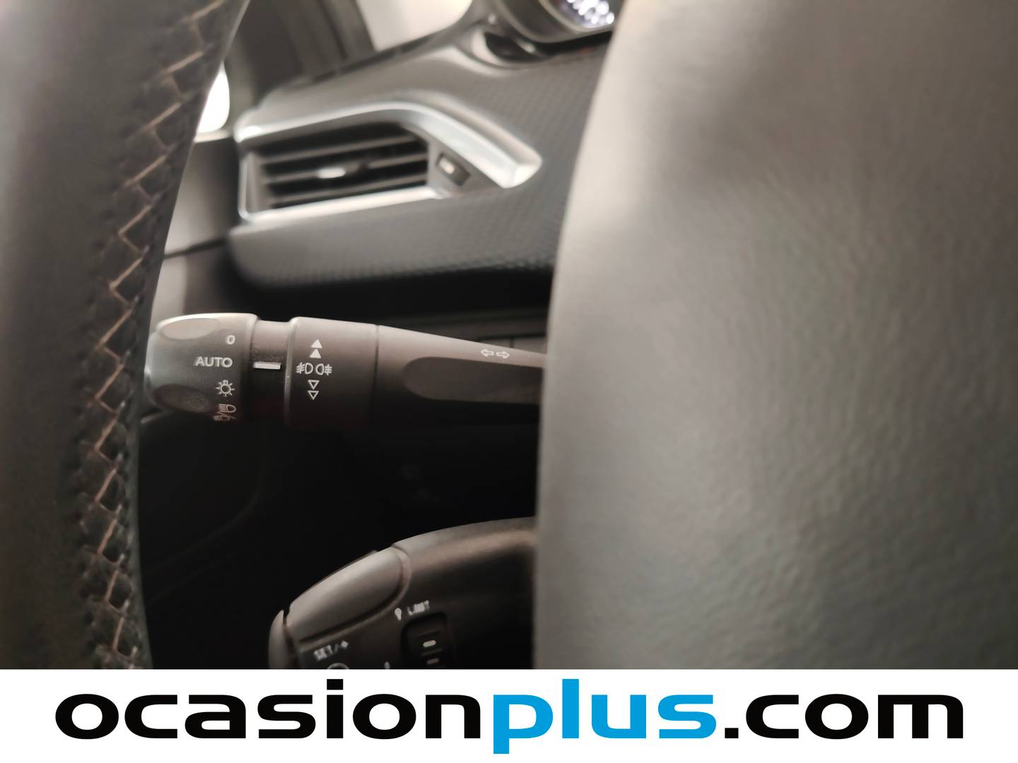 Acabados Peugeot 2008 Peugeot 2008 BlueHDi 120 S&S Allure (120 CV)