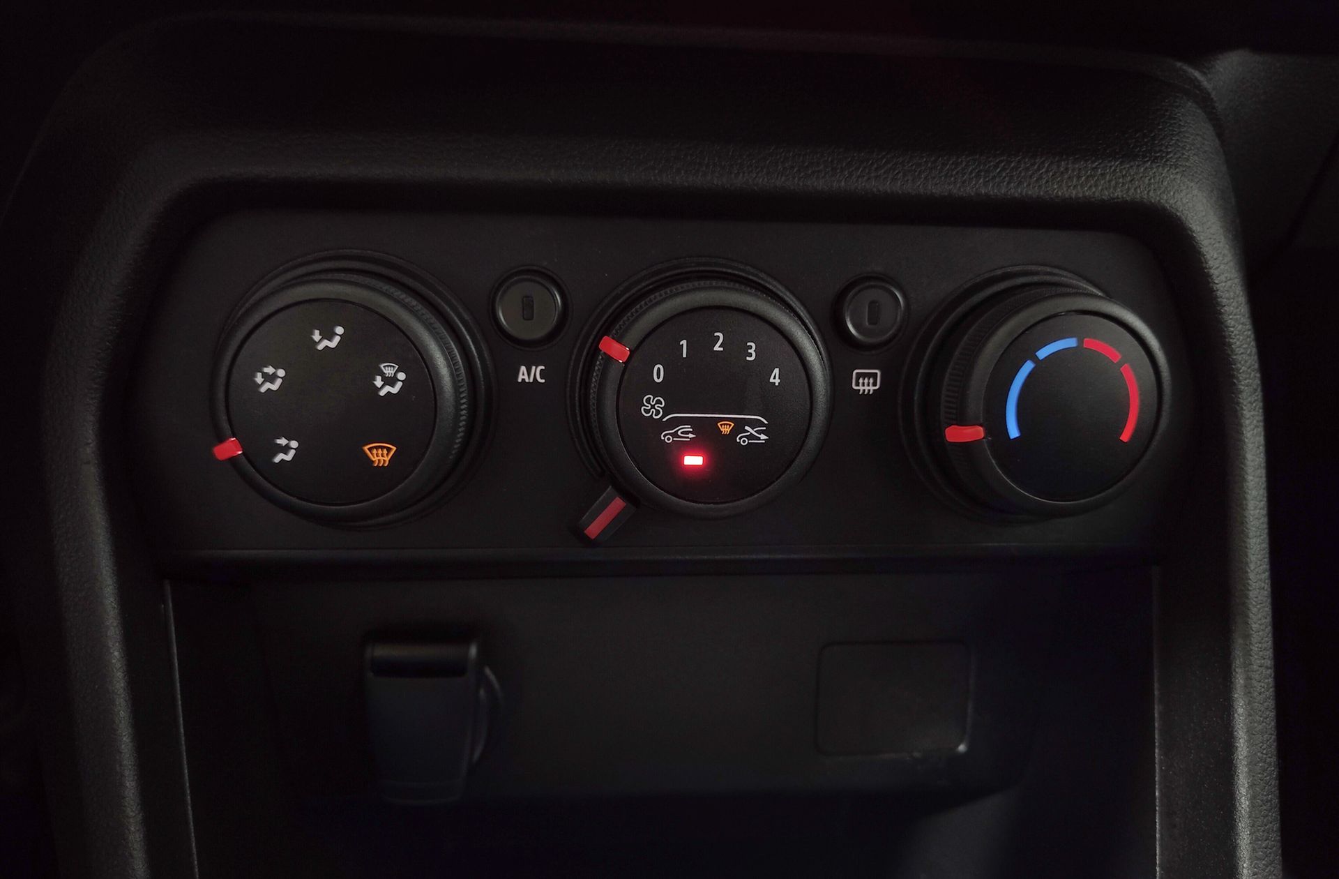 Dacia Sandero Stepway Comfort TCe - foto 31