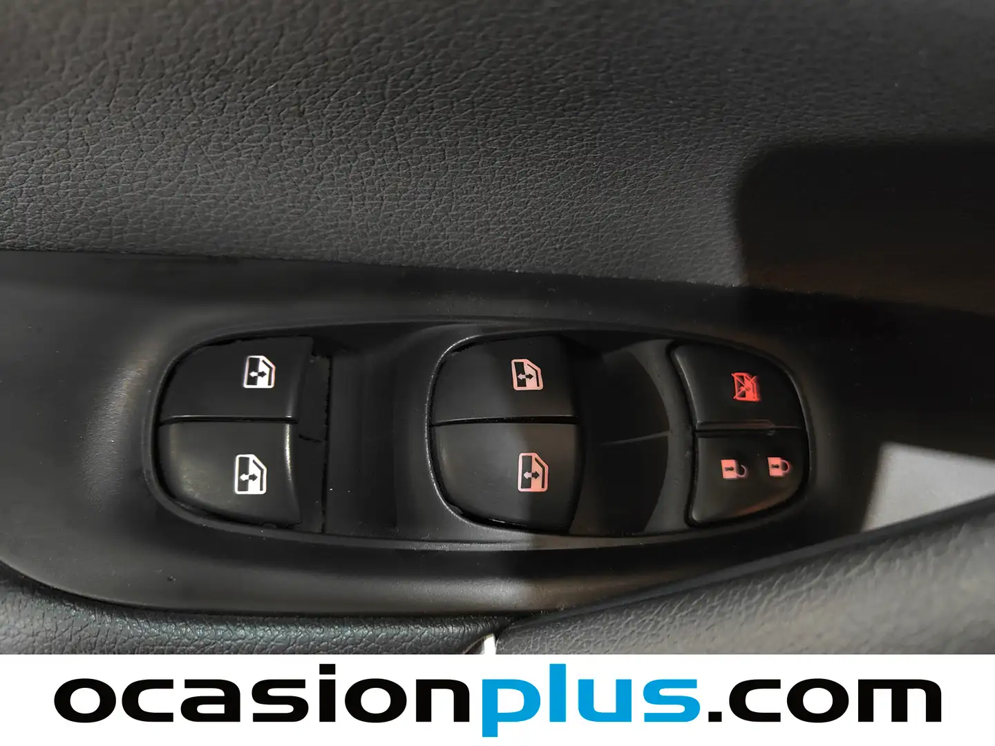 Foto Nissan QASHQAI Nissan Qashqai DIG-T 115 Tekna 4x2 Xtronic (115 CV)