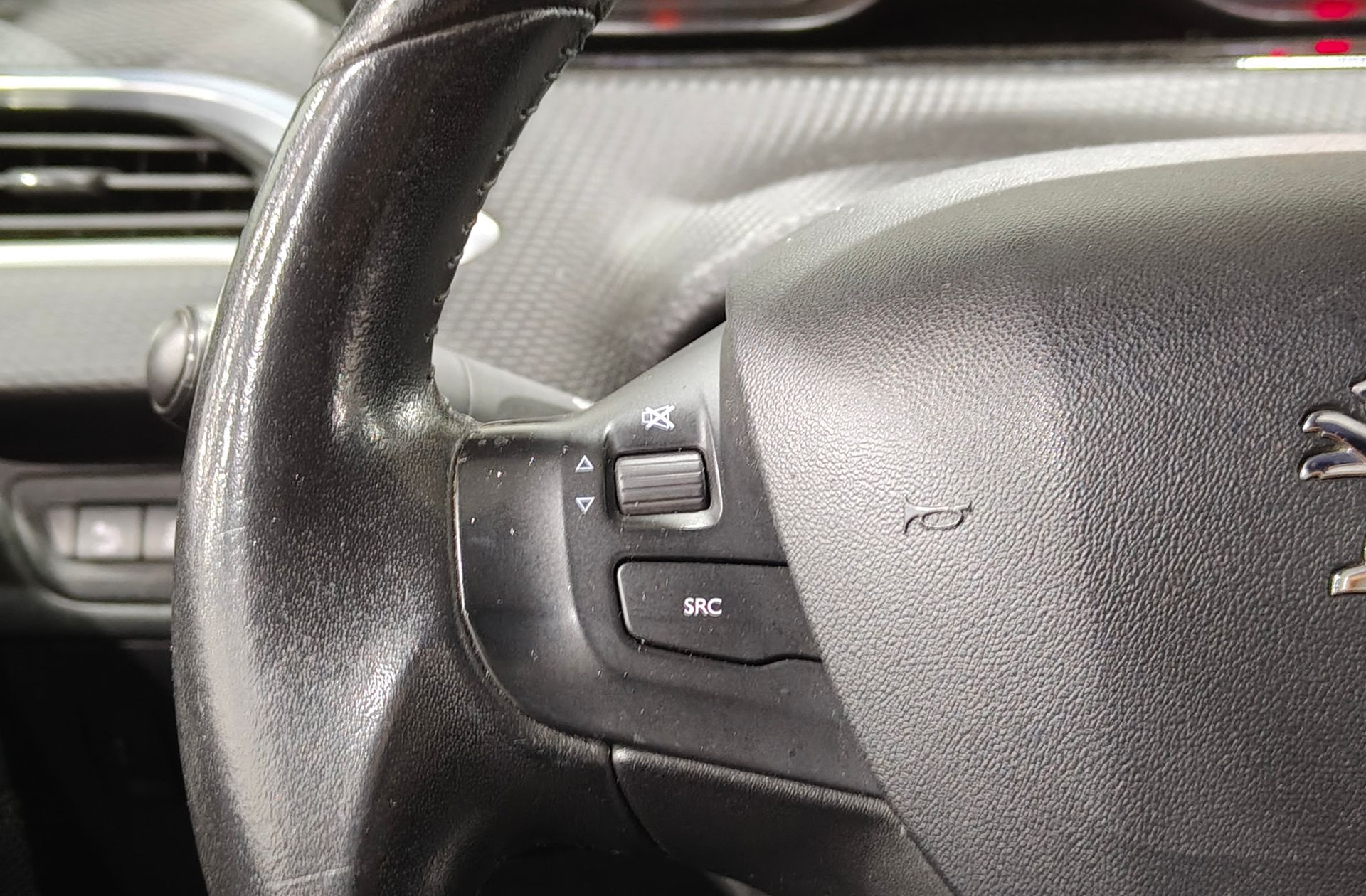 Peugeot 2008 PureTech 110 Style - foto 24