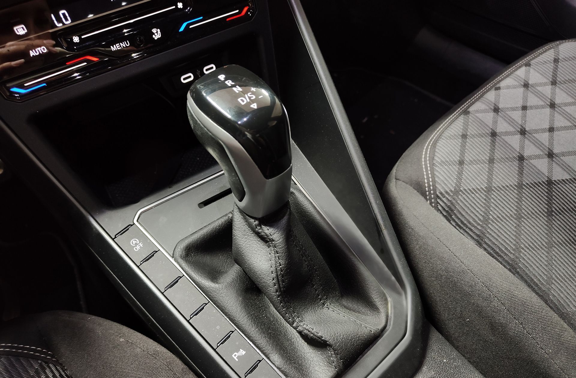 Volkswagen Polo R-Line 1.0 TSI DSG - foto 6
