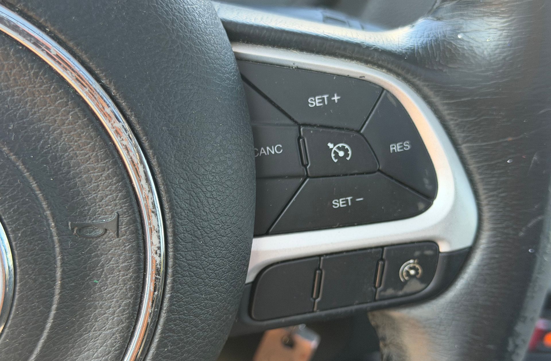 Jeep Renegade 1.4 MultiAir Limited 4x2 - foto 25