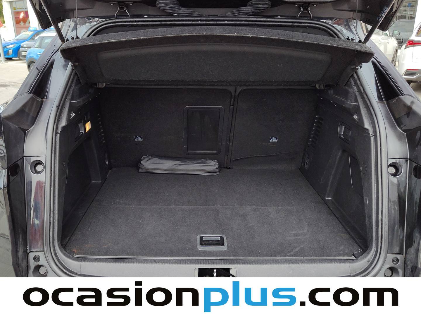 Foto Peugeot 3008 Hybrid Peugeot 3008 Hybrid 300 Allure Pack e-EAT8  (300 CV)