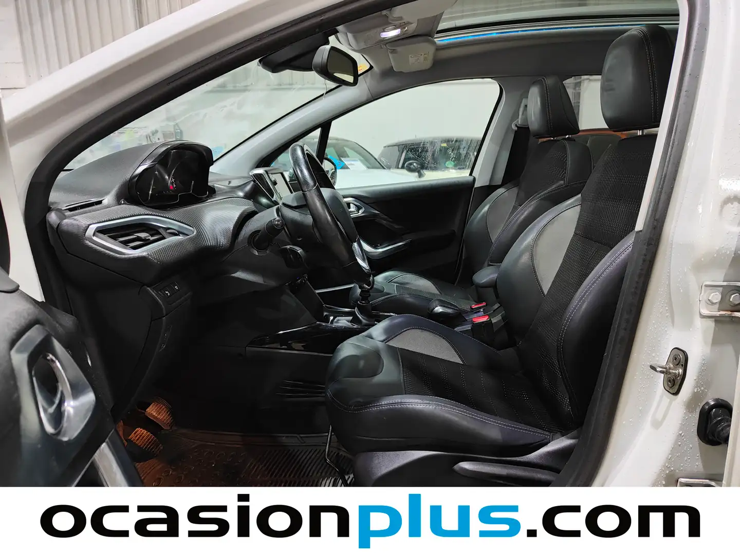 Foto Peugeot 2008 Peugeot 2008 PureTech 130 S&S Allure (130 CV)