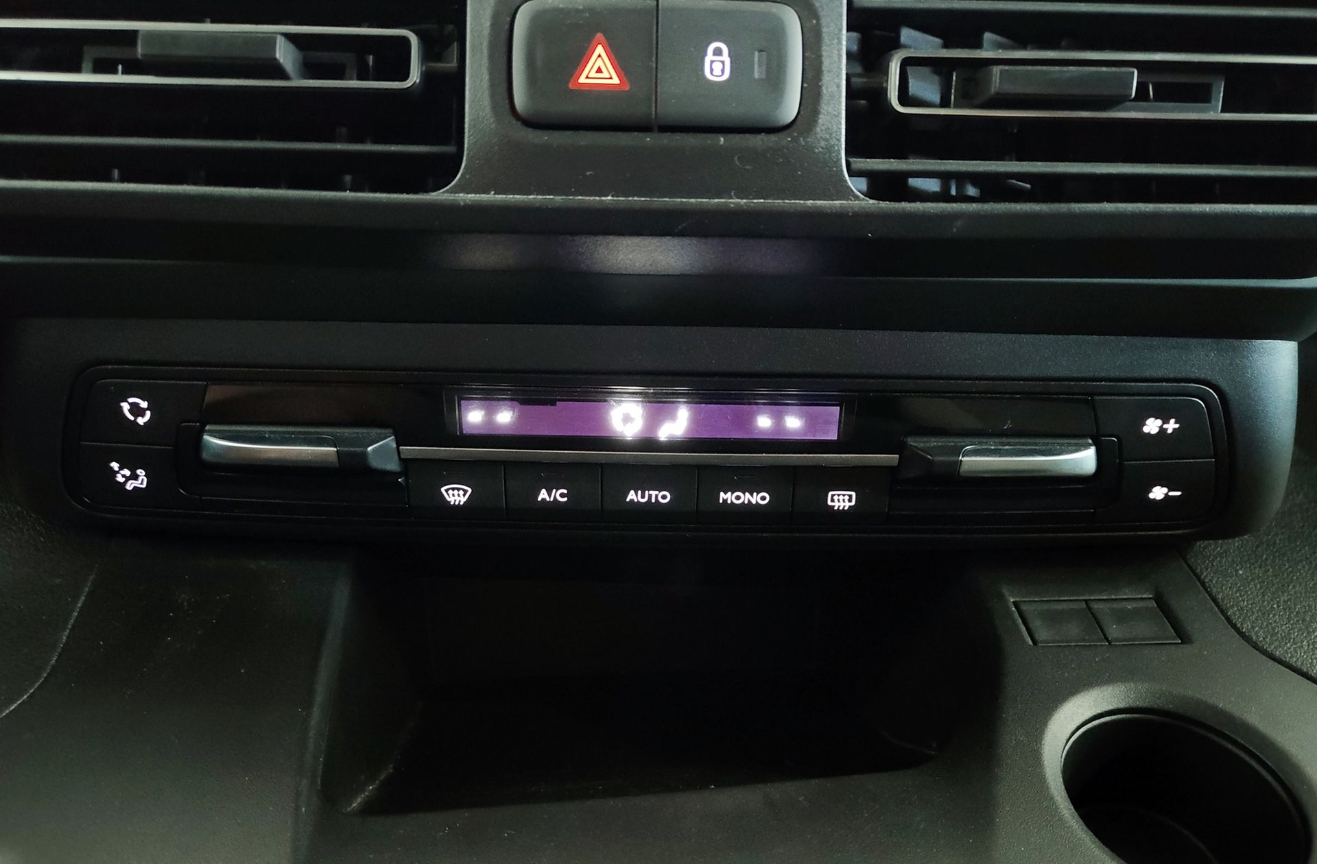 Citroën Berlingo Combi BlueHDi 100 Talla M Shine Business - foto 30