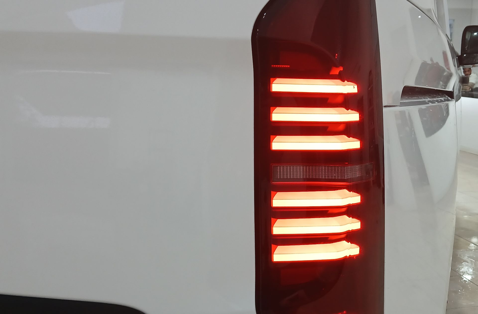 Volkswagen Transporter Furgon Batalla Corta TN 2.0 TDI - foto 15