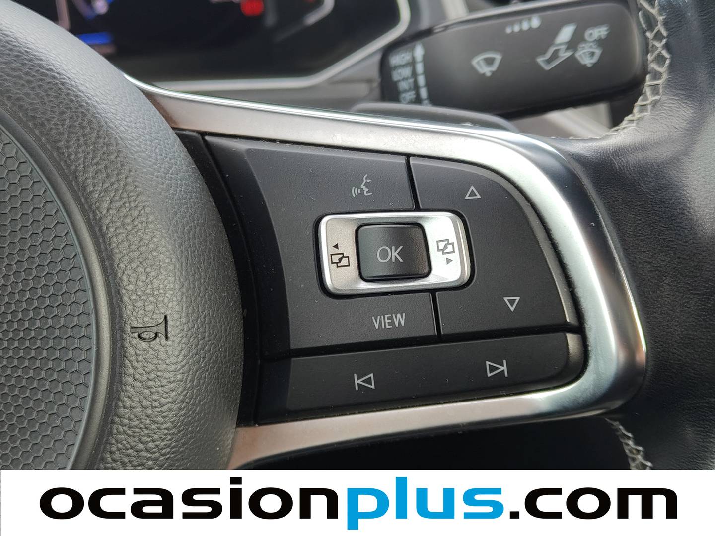 Foto Volkswagen T-Roc Volkswagen T-Roc Cabrio 1.5 TSI (150 CV) DSG Pack R-Line