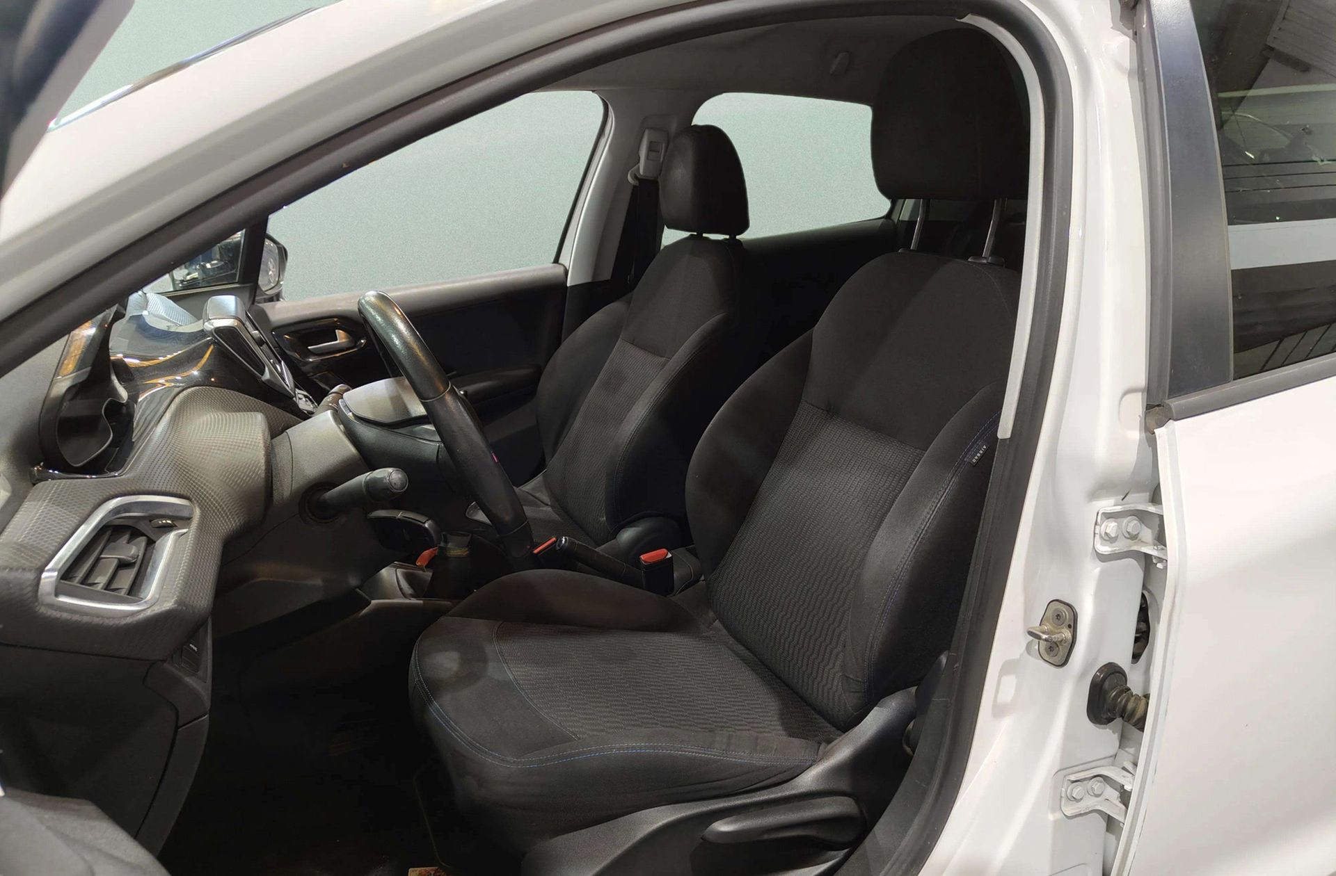 Peugeot 208 PureTech 82 Style - foto 9