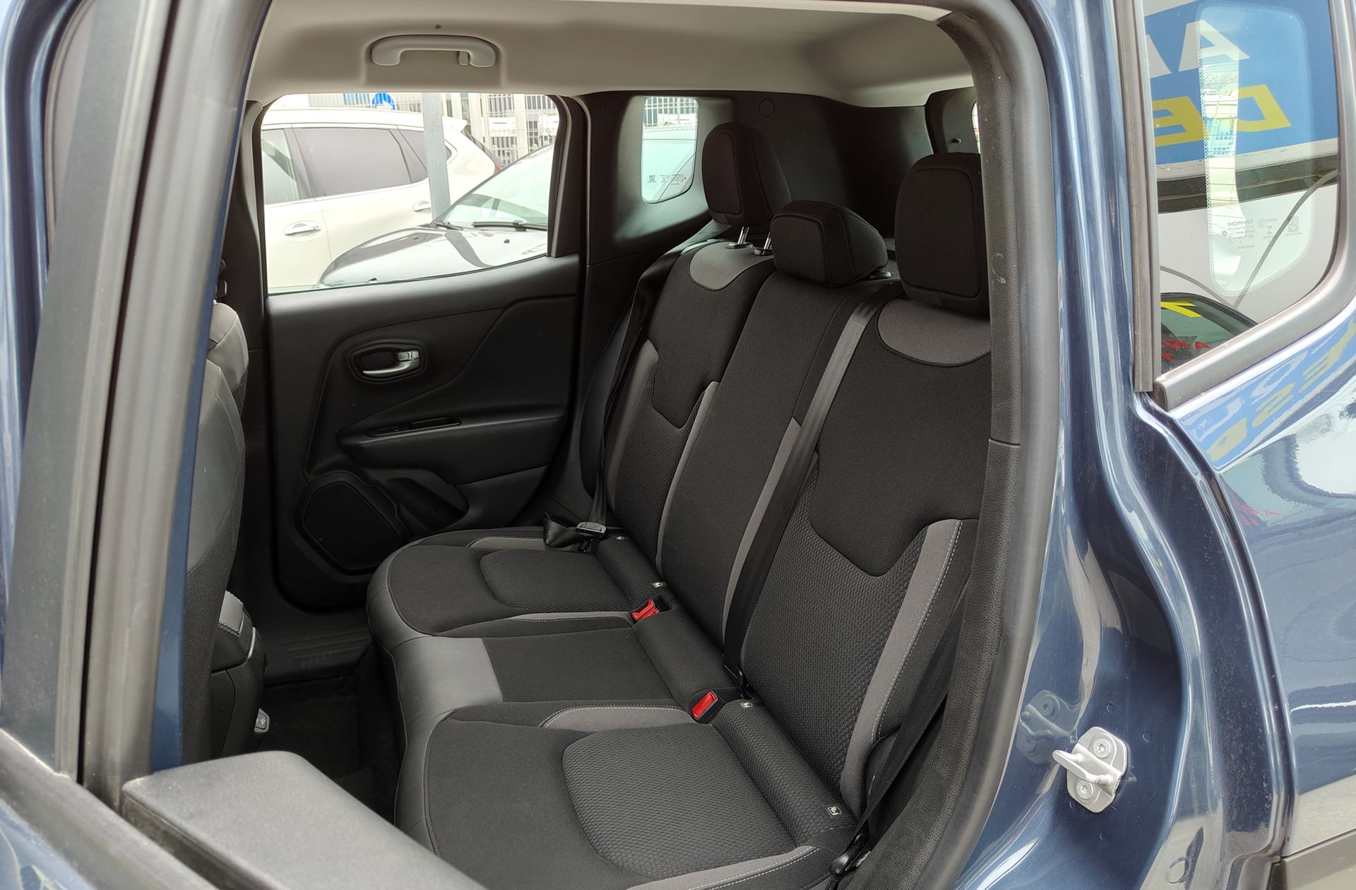 Jeep Renegade eHybrid 1.5 Limited ATX - foto 10