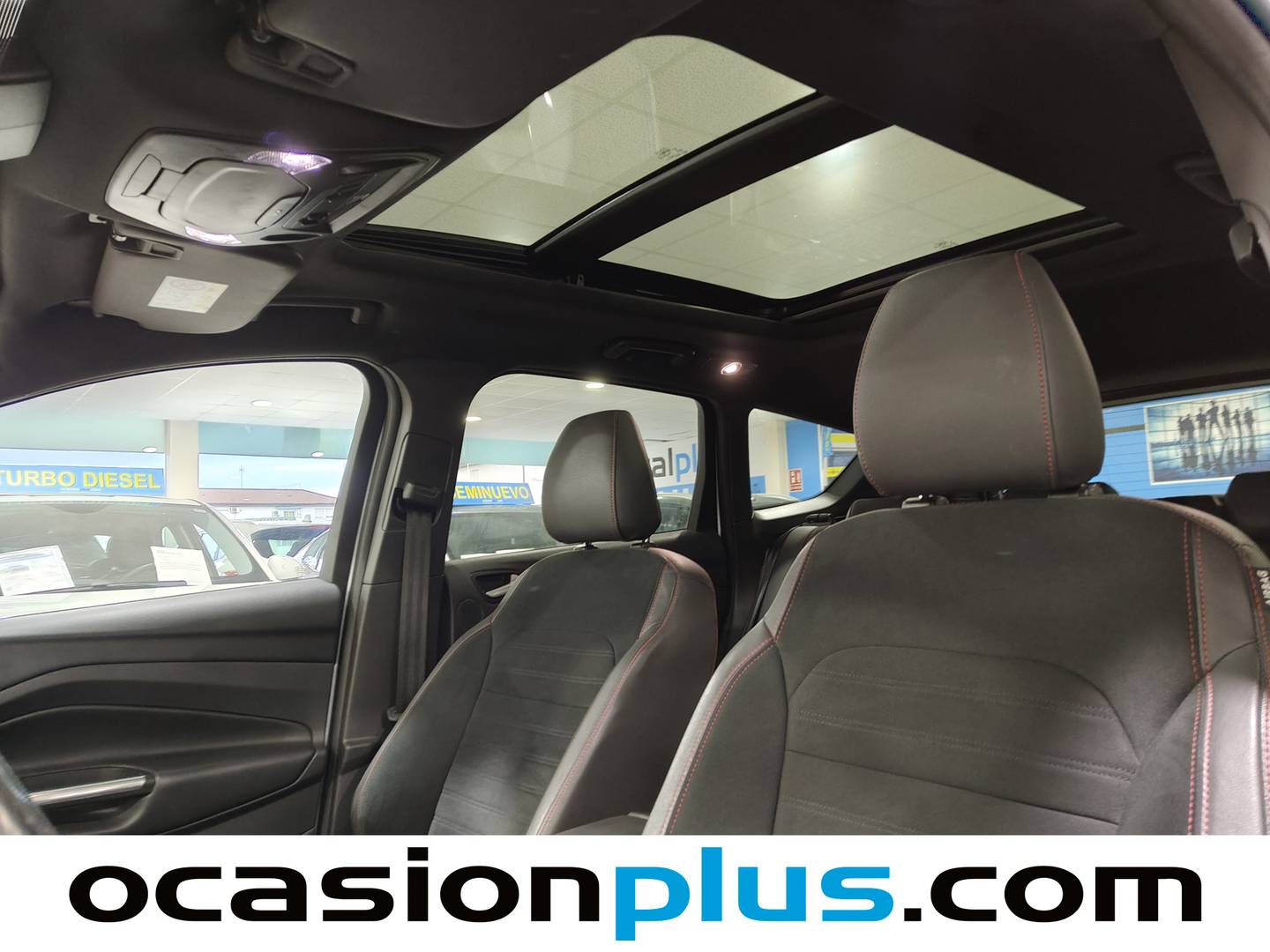 Foto Ford Kuga Ford Kuga 2.0 TDCI ST-Line Limited Edition 4x4 132 kW (180 CV)