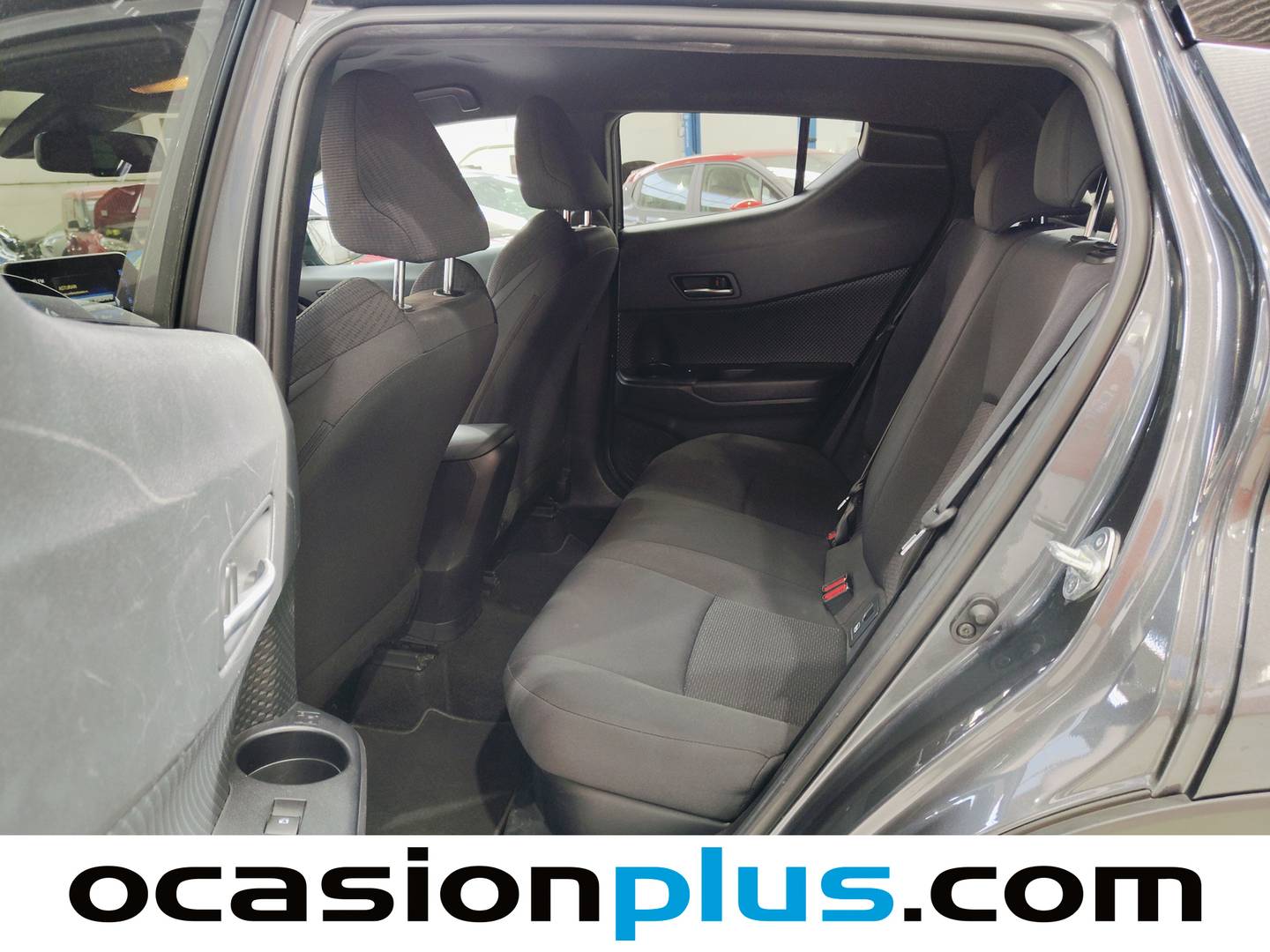 Foto asientos traseros Toyota C-HR Toyota C-HR 1.8 125H Advance (122 CV)