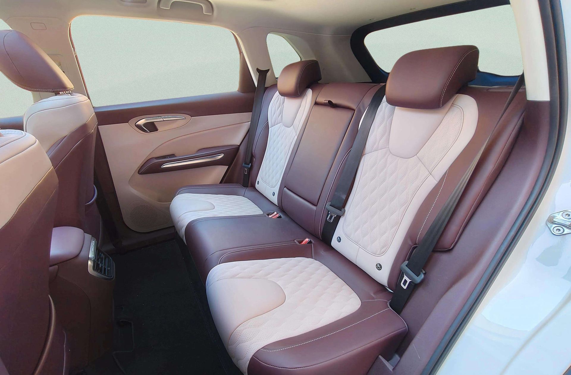 Bestune T90 2.0T Flagship DCT - foto 15