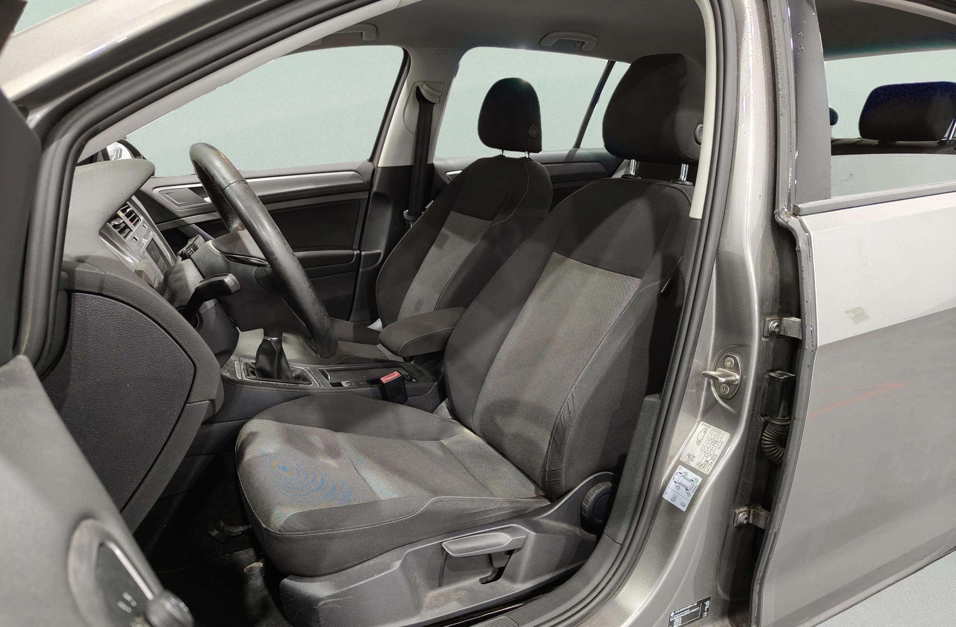 Volkswagen Golf Business 1.6 TDI BMT - foto 9