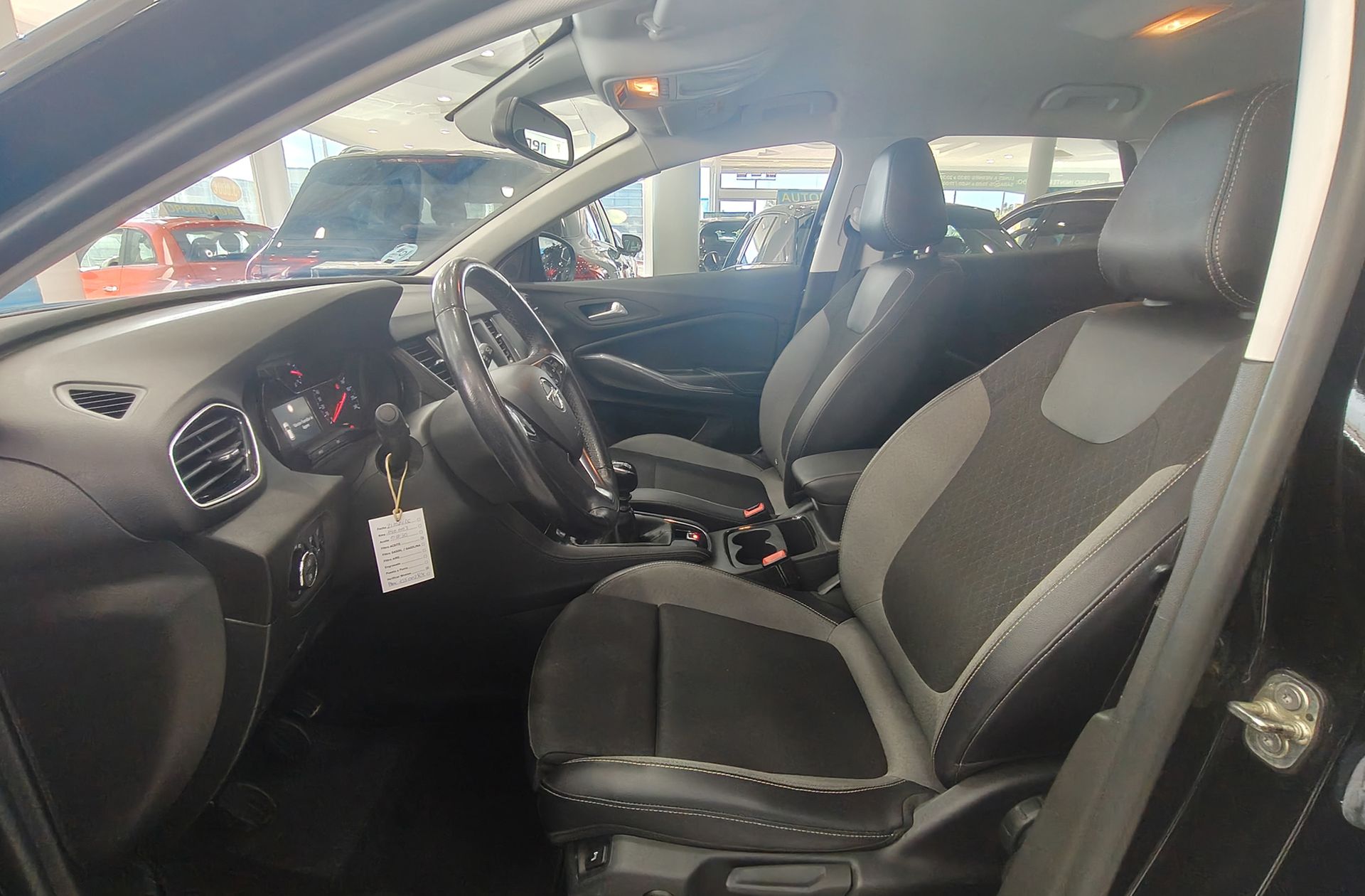 Opel Grandland 1.2 Turbo Design Line - foto 9