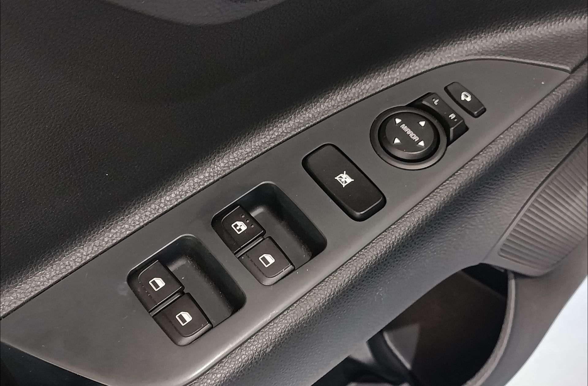 Kia Stonic 1.0 T-GDi MHEV Drive - foto 32