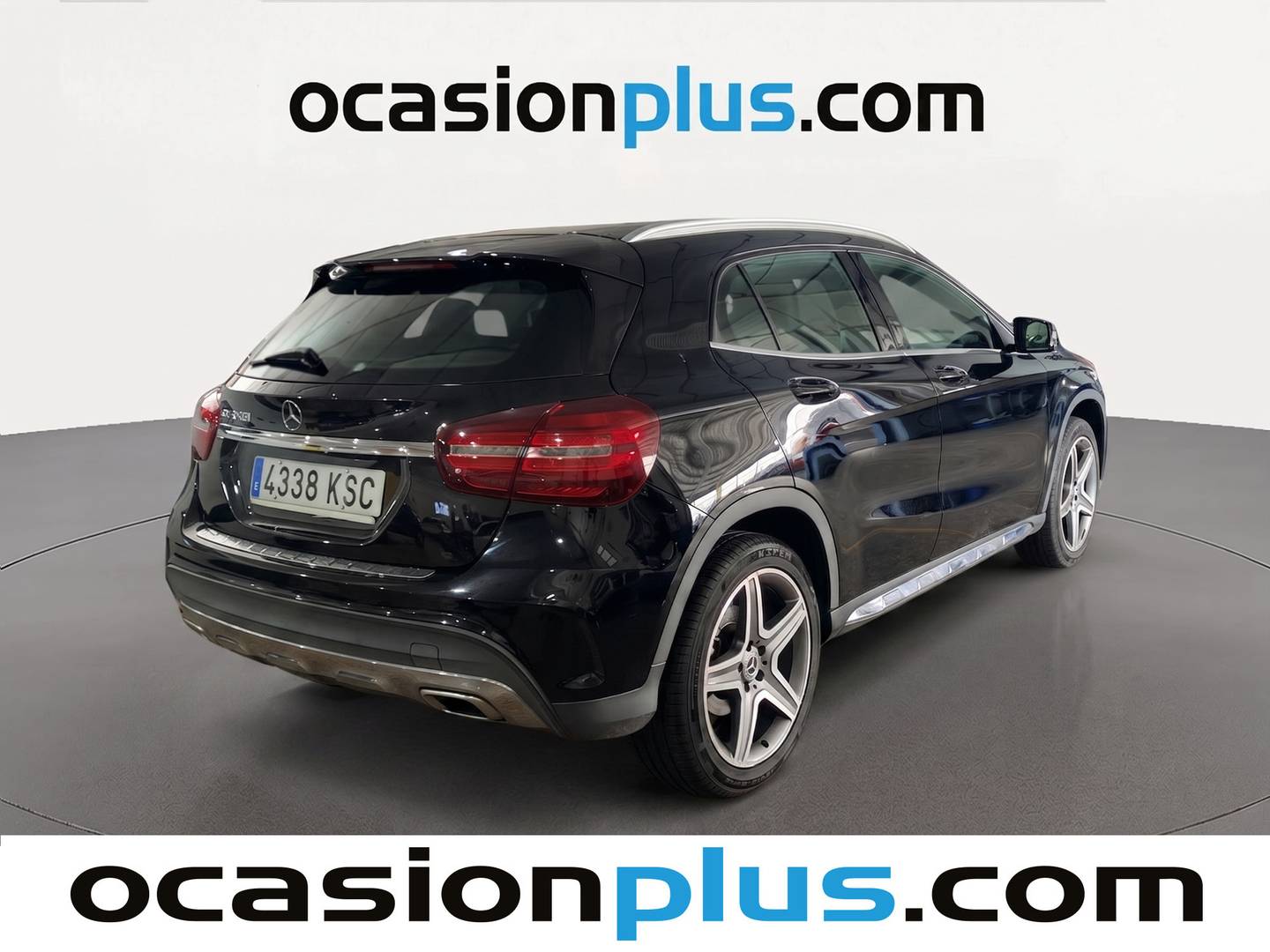 Foto trasera Mercedes GLA Mercedes GLA 180 (122 CV) derecha