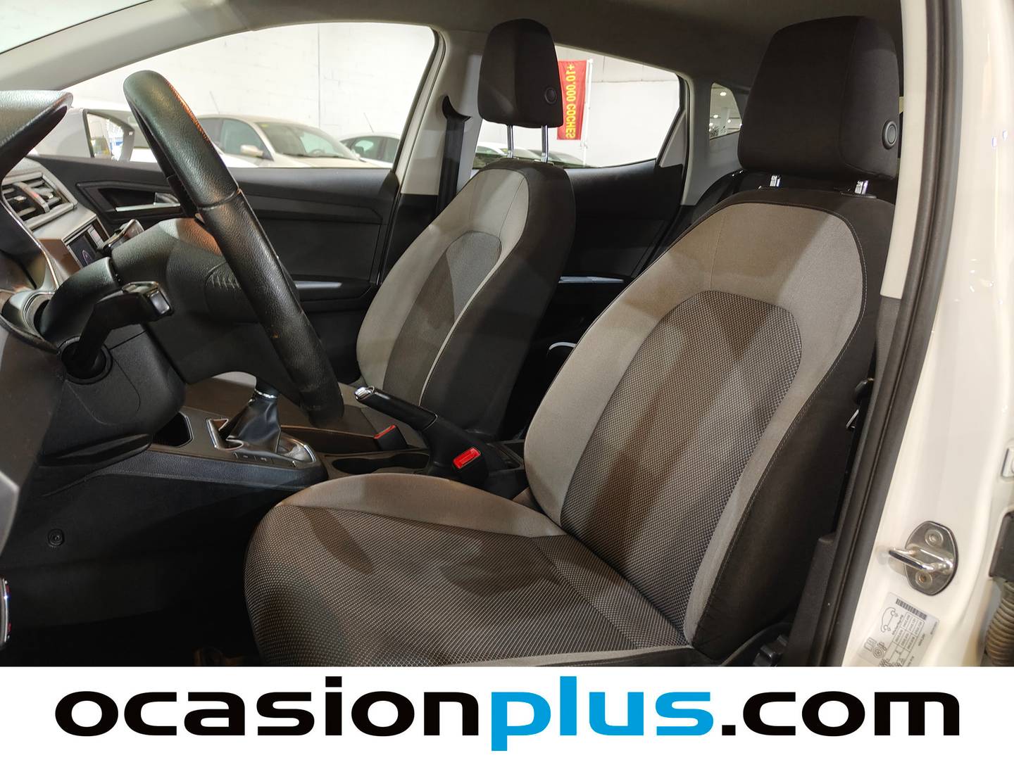 Foto asientos delanteros Seat Ibiza Seat Ibiza 1.0 MPI Style Plus (80 CV)