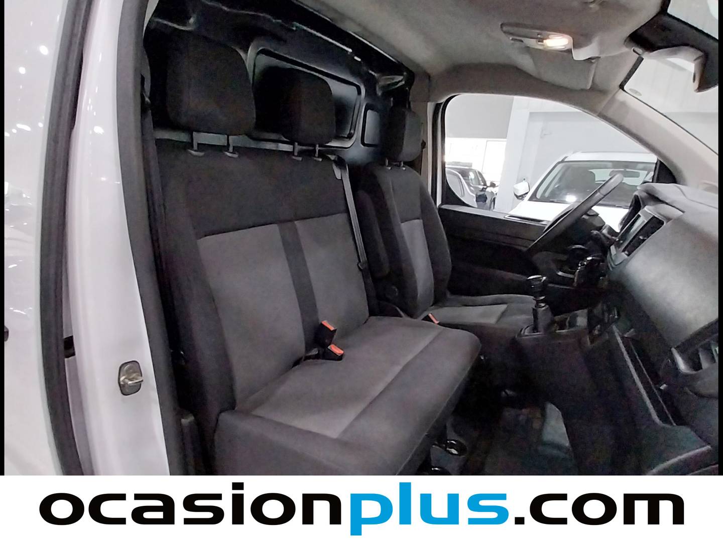 Foto asientos traseros Opel Vivaro Opel Vivaro BlueHDi 100 L Incrementada (102 CV)
