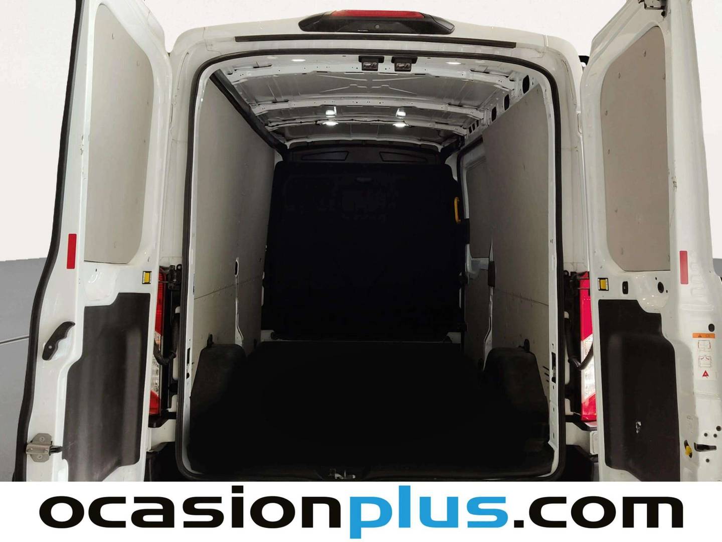 Foto asientos traseros Ford Transit Ford Transit Furgon 350 L3H2 Trend (130 CV)