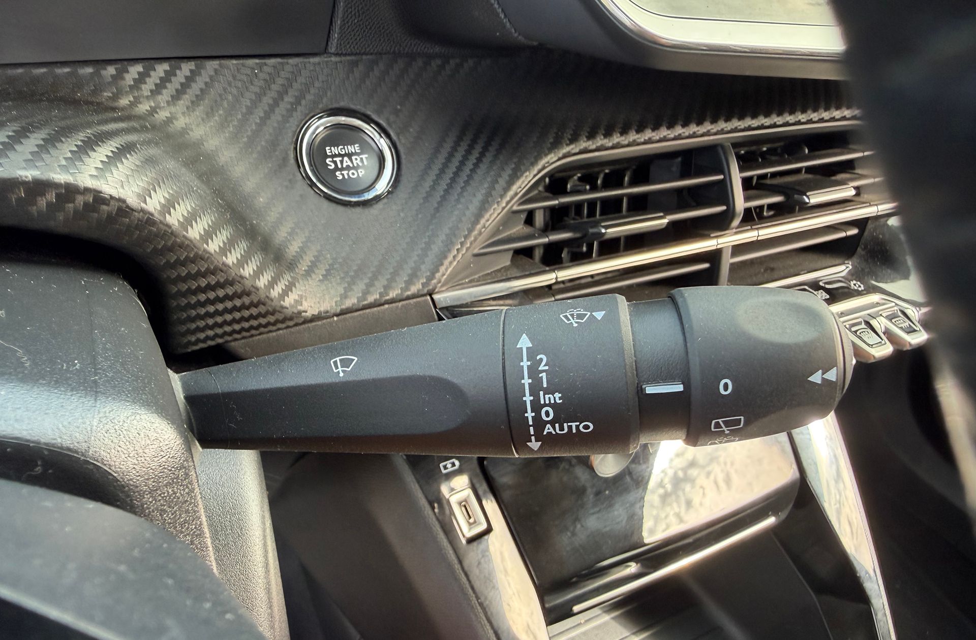 Peugeot 2008 PureTech 100 Allure Pack - foto 26
