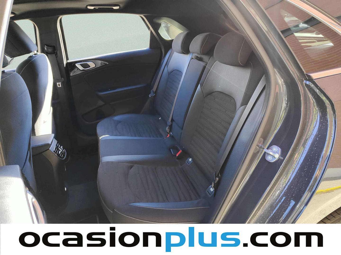 Foto asientos traseros KIA Ceed KIA Ceed 1.5 MHEV GT Line DCT (140 CV)
