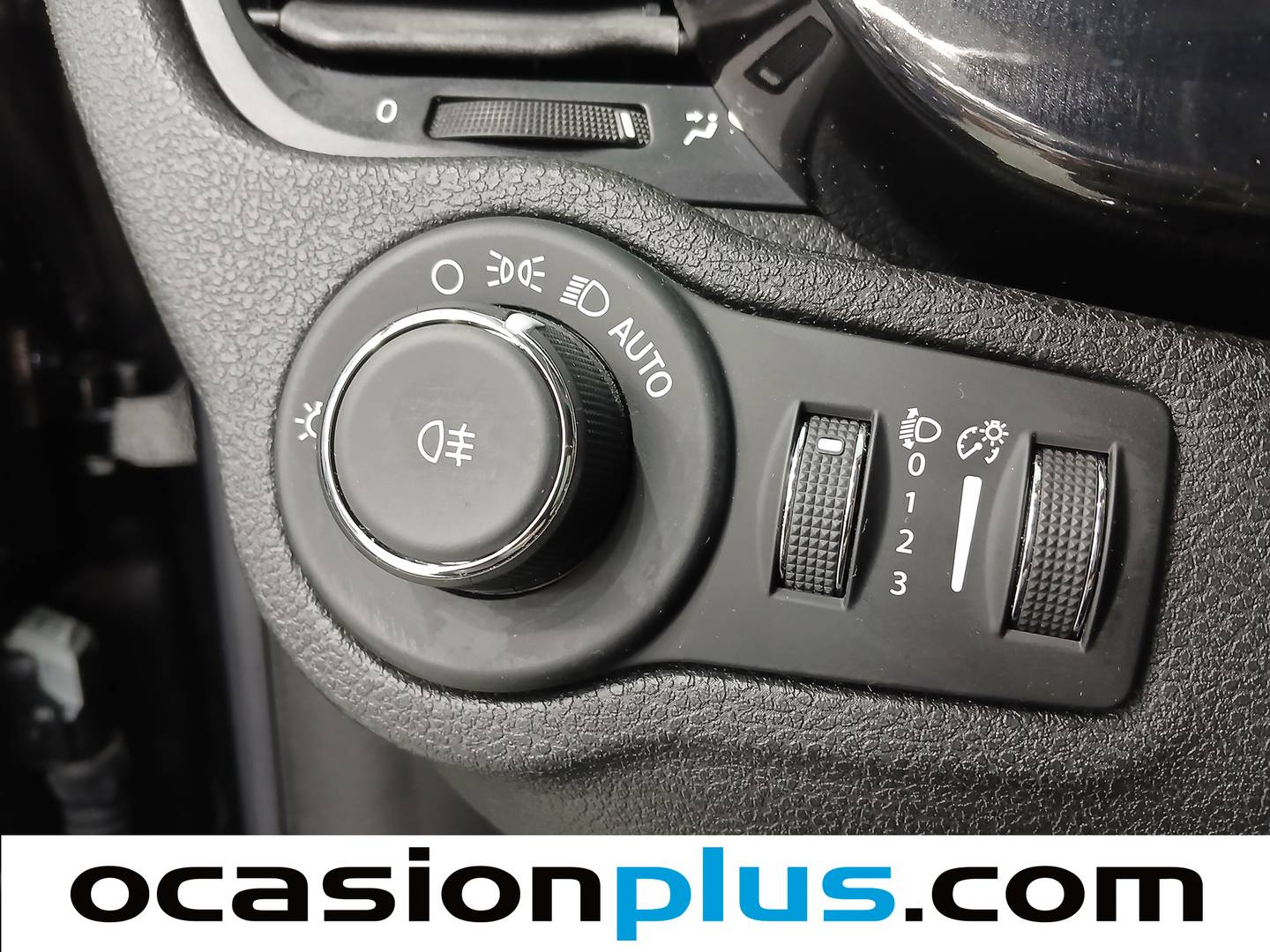 Extras y acabados del Fiat 500X Fiat 500X 1.6 MultiJet Lounge 4x2 (120 CV)