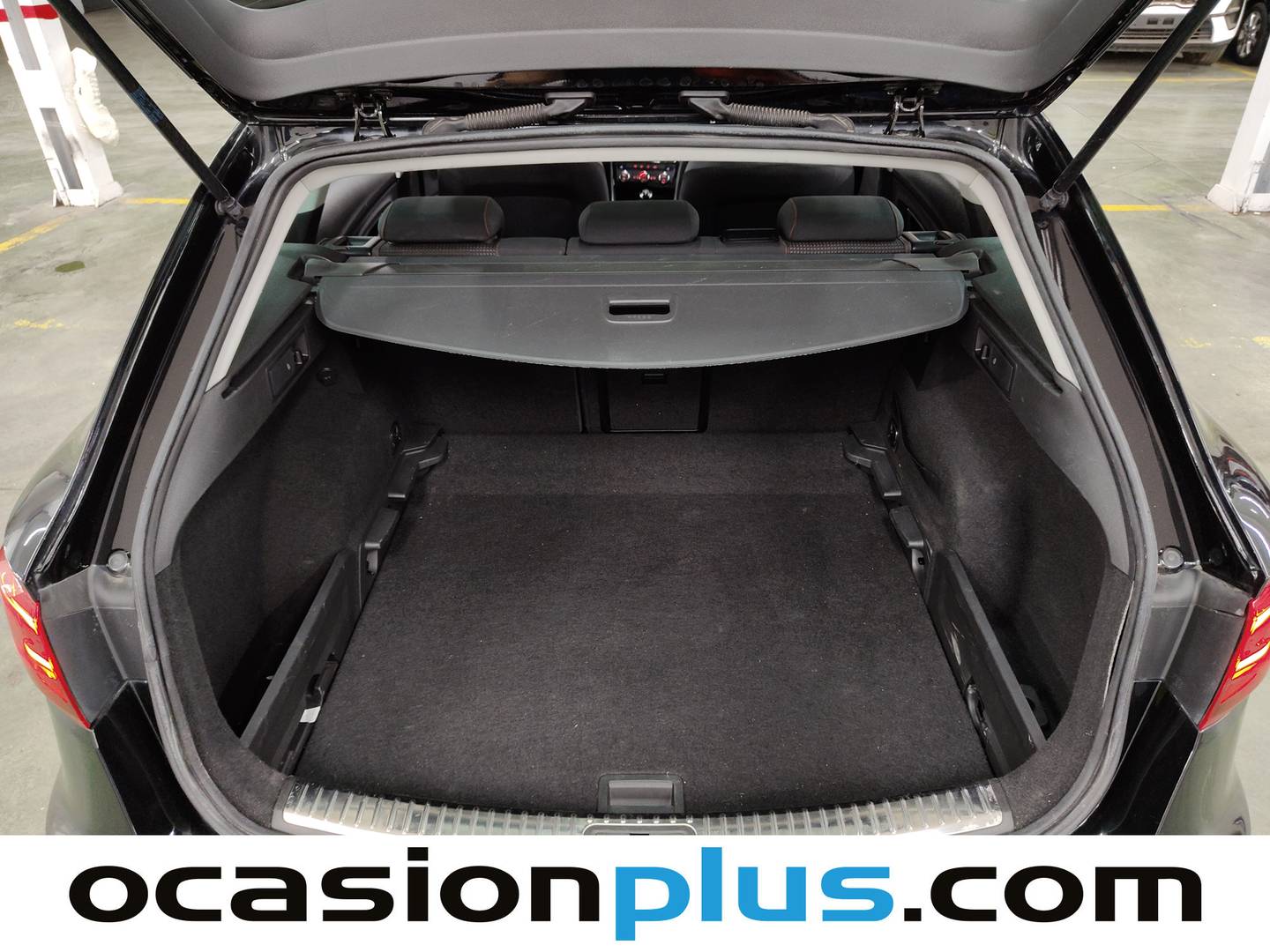 Fotos maletero Seat León Seat León ST 1.5 EcoTSI S&S FR Edition (130 CV)