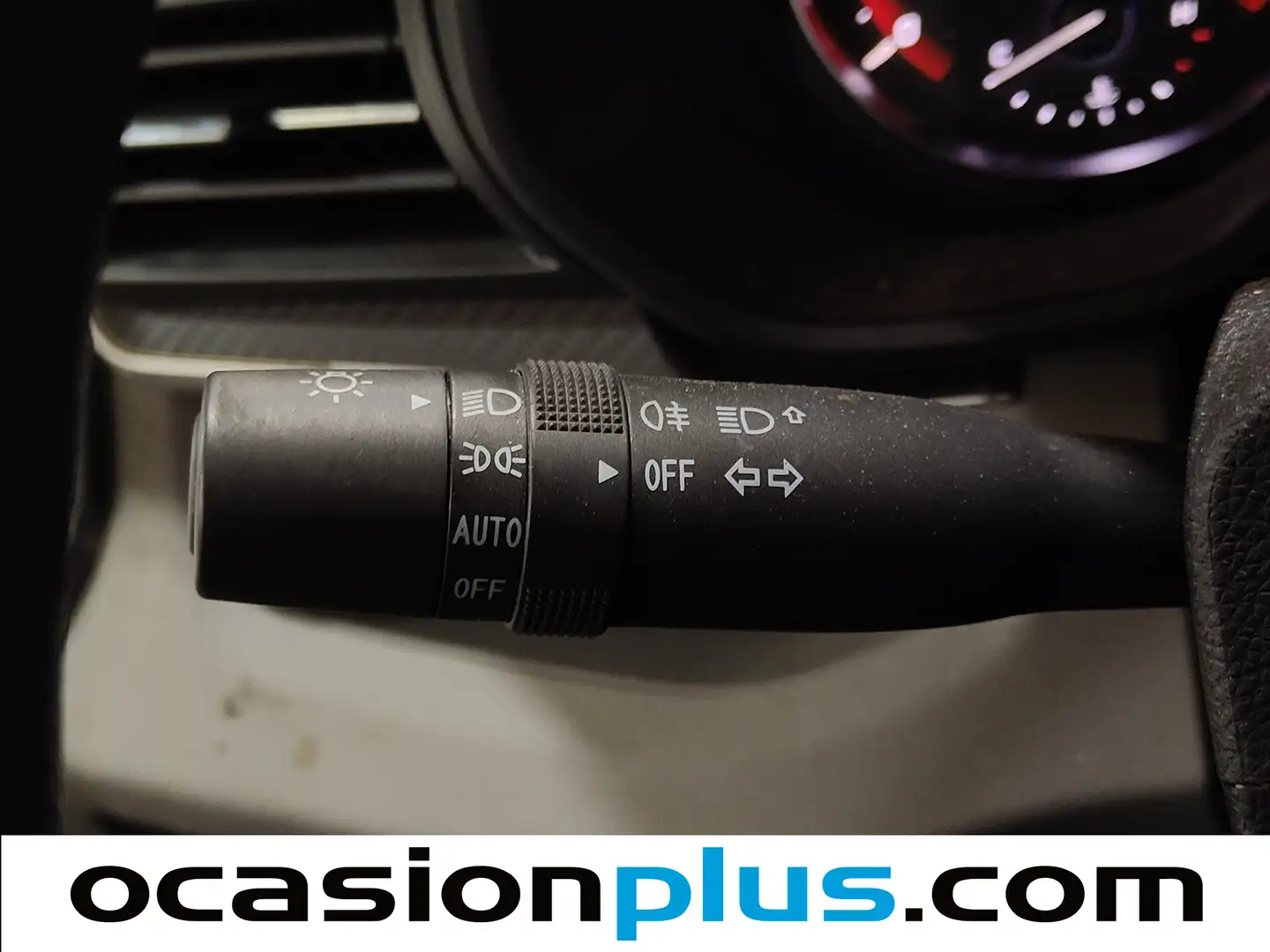 Foto MAXUS Deliver 9 MAXUS Deliver 9 9 2.0D L3H2 Comfort  (150 CV)