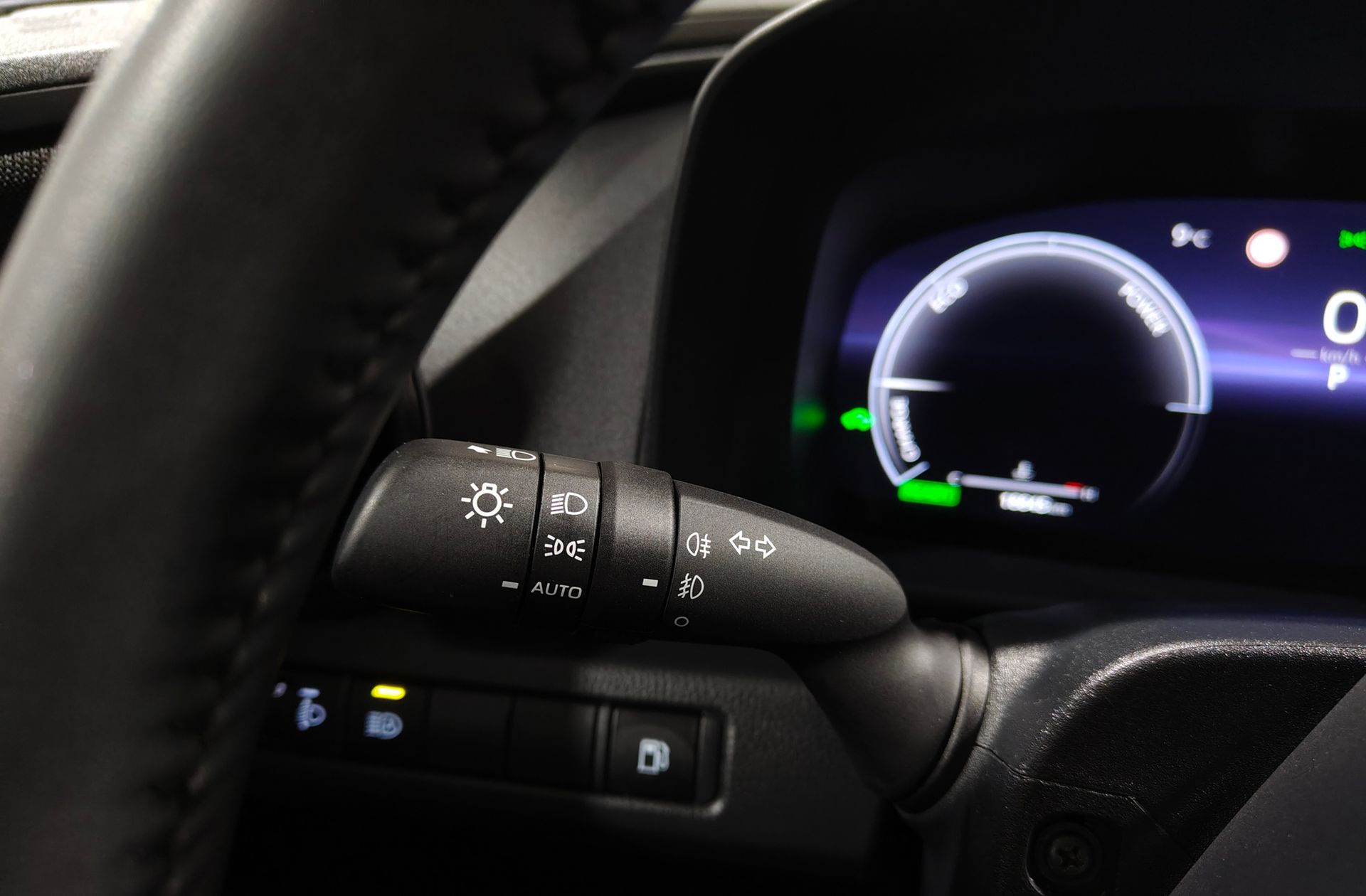 Toyota C-HR 180H Advance - foto 26