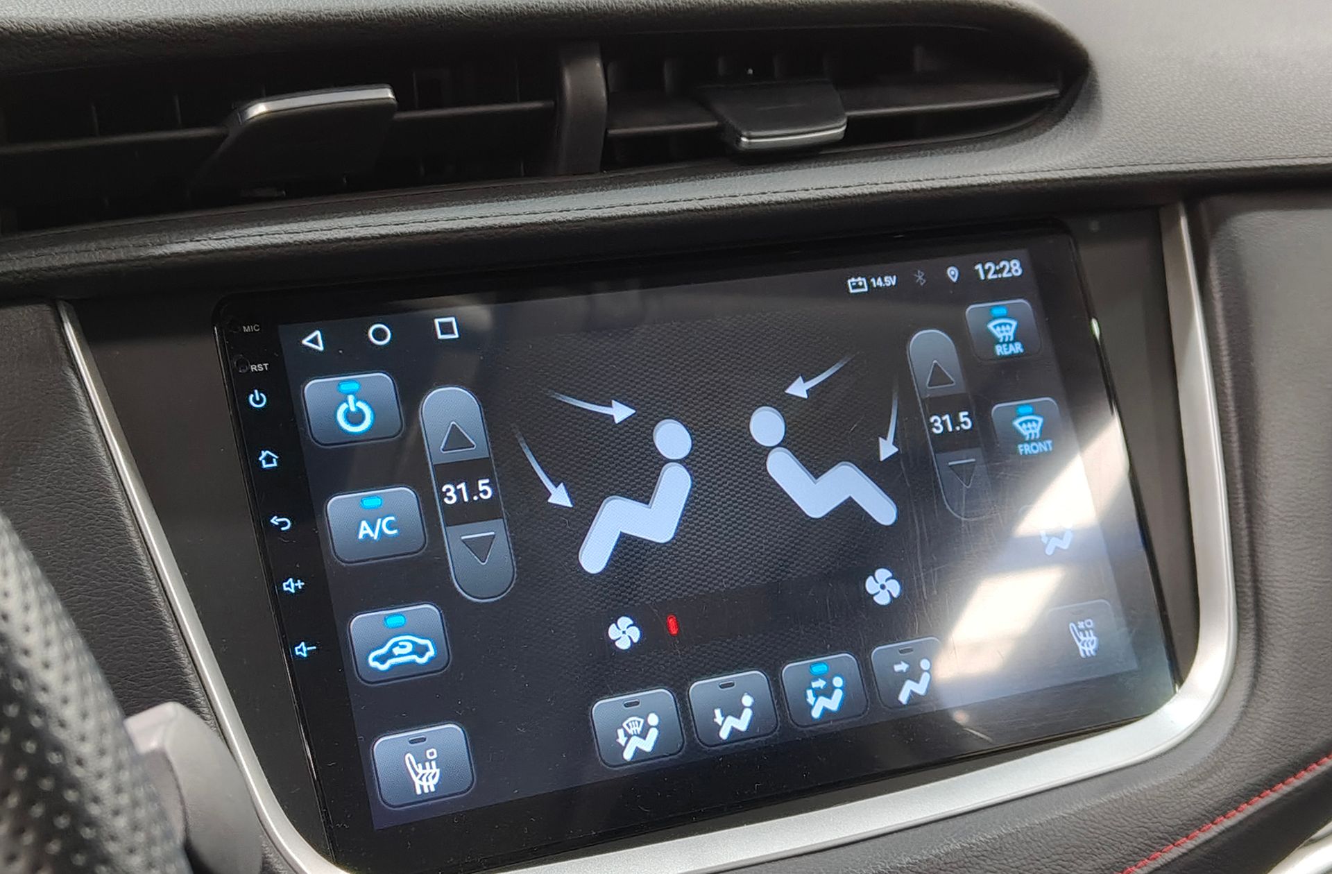 SWM G01 1.5T Luxury - foto 30