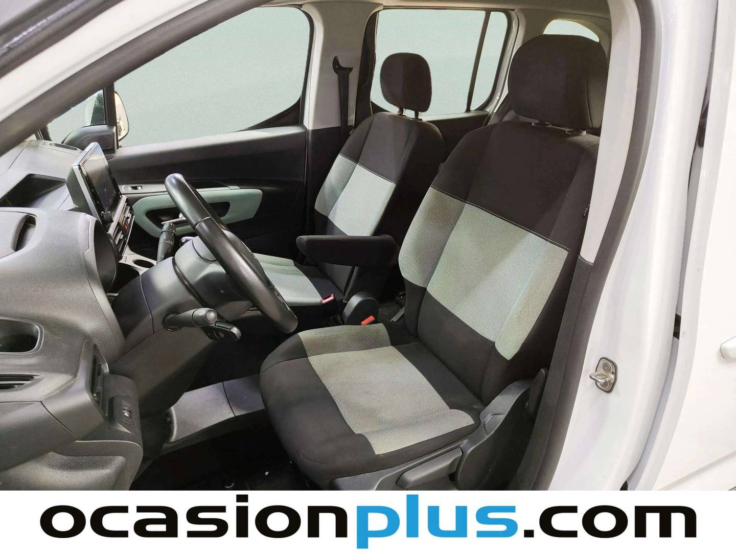 Foto asientos delanteros Citroën Berlingo Citroen Berlingo BlueHDi 100 S&S Talla M Feel Pack (102 CV)