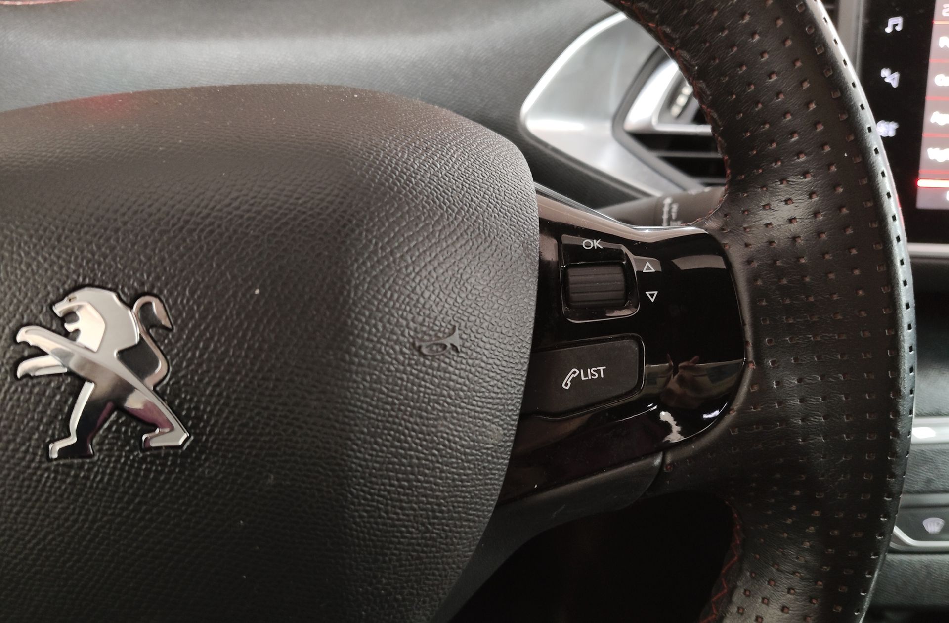 Peugeot 308 PureTech 130 GT Line - foto 25