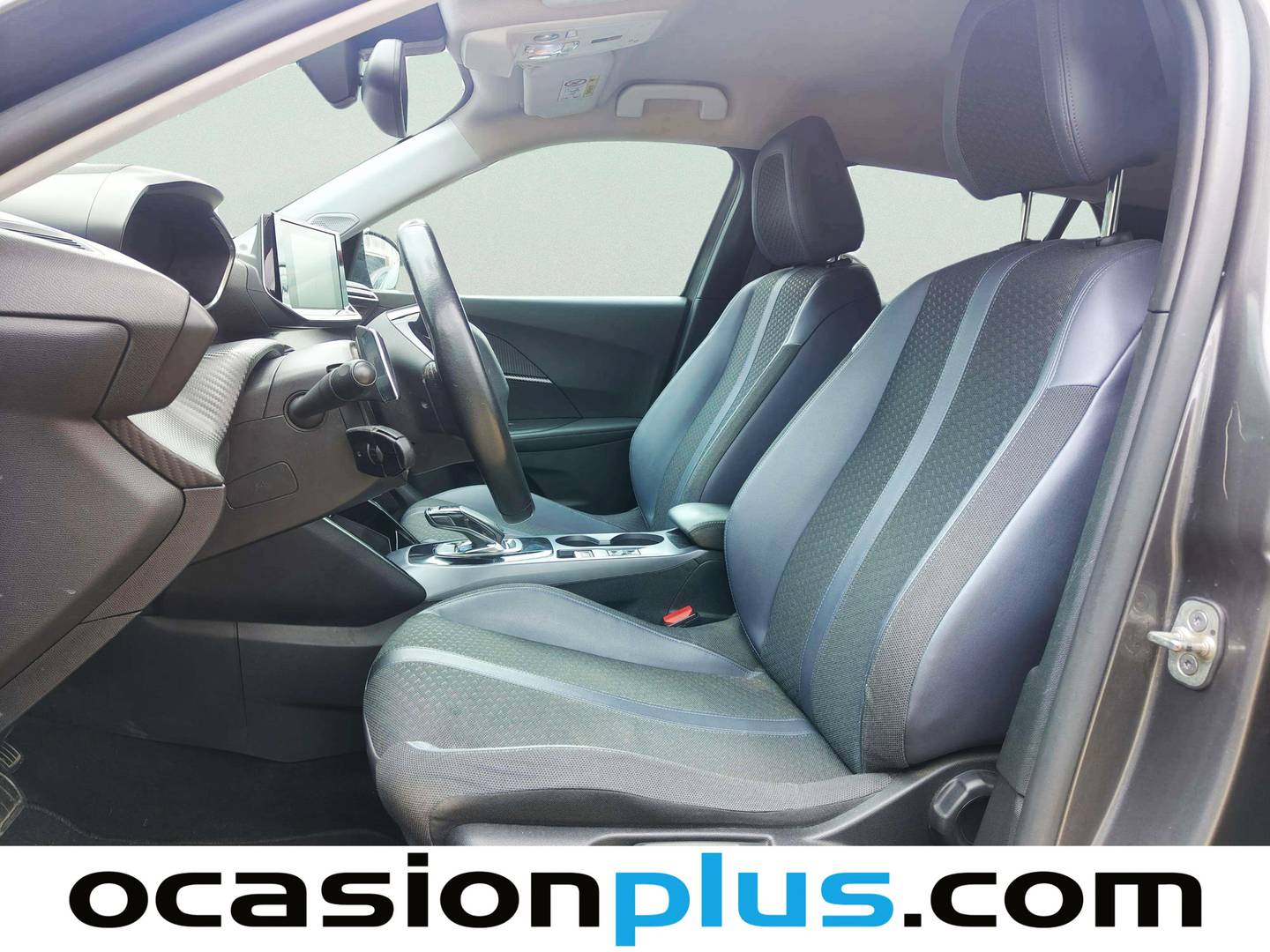 Foto asientos delanteros Peugeot 2008 Peugeot 2008 130 S&S Allure EAT8 (130 CV)