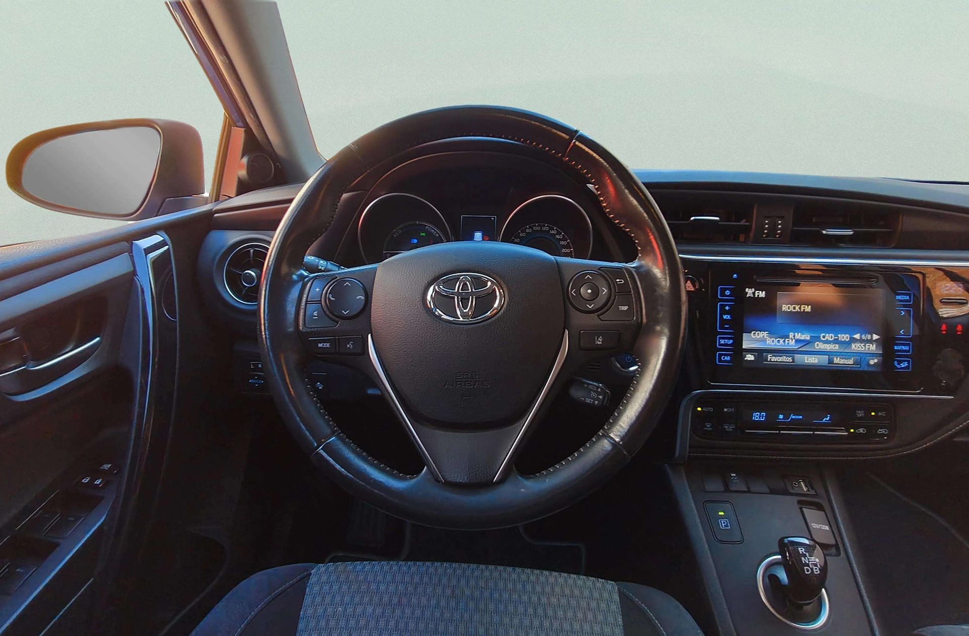 Toyota Auris 140H Hybrid Feel! - foto 19